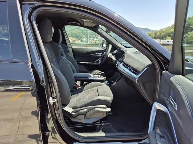 BMW X1 view 9