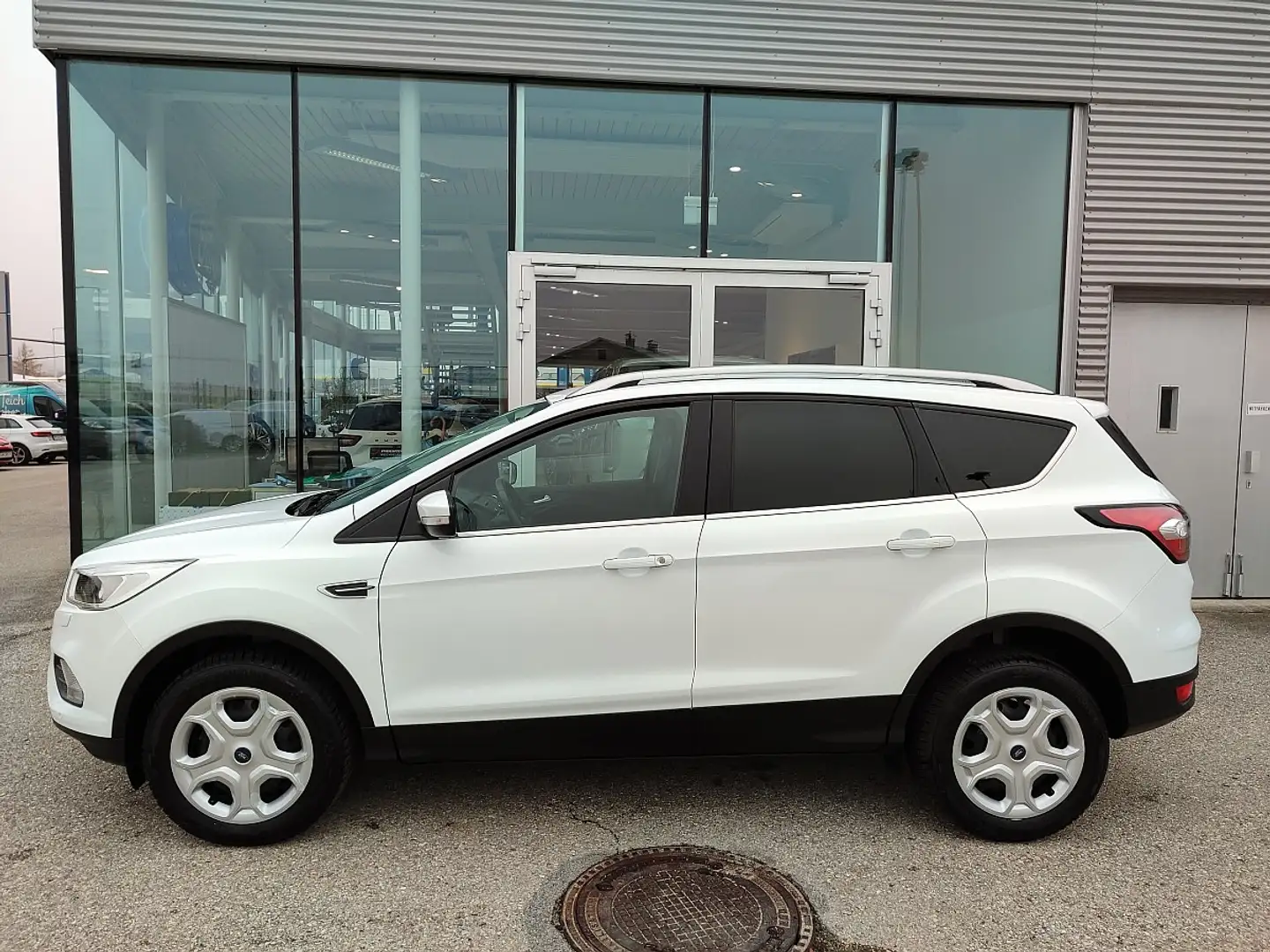 Ford Kuga 2,0 TDCi Trend Weiß - 2