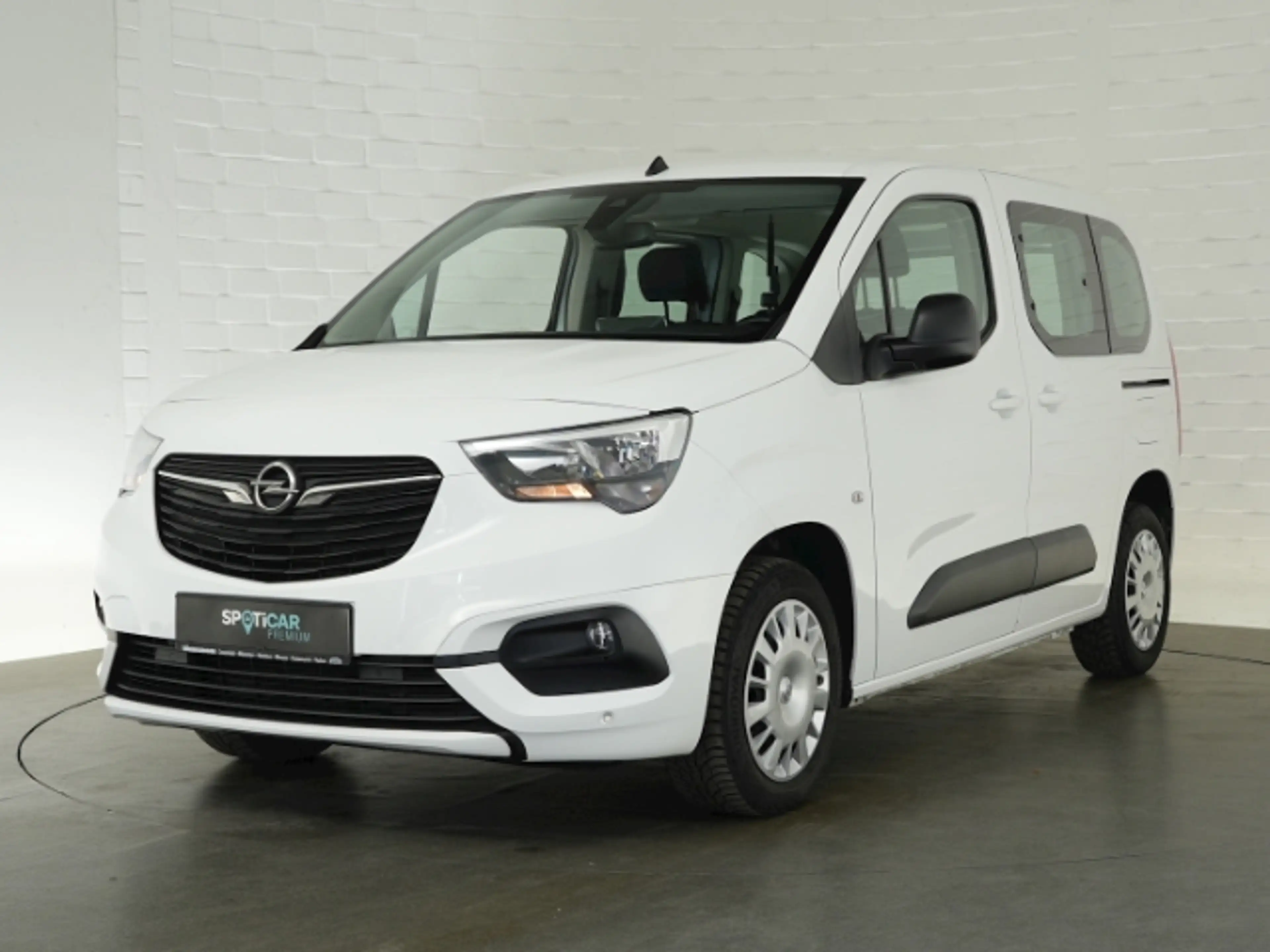 Opel Combo Life E EDITION+NAVI+RÜCKFAHRKAMERA+SITZ-/LENKRADHEIZUNG — photo 2