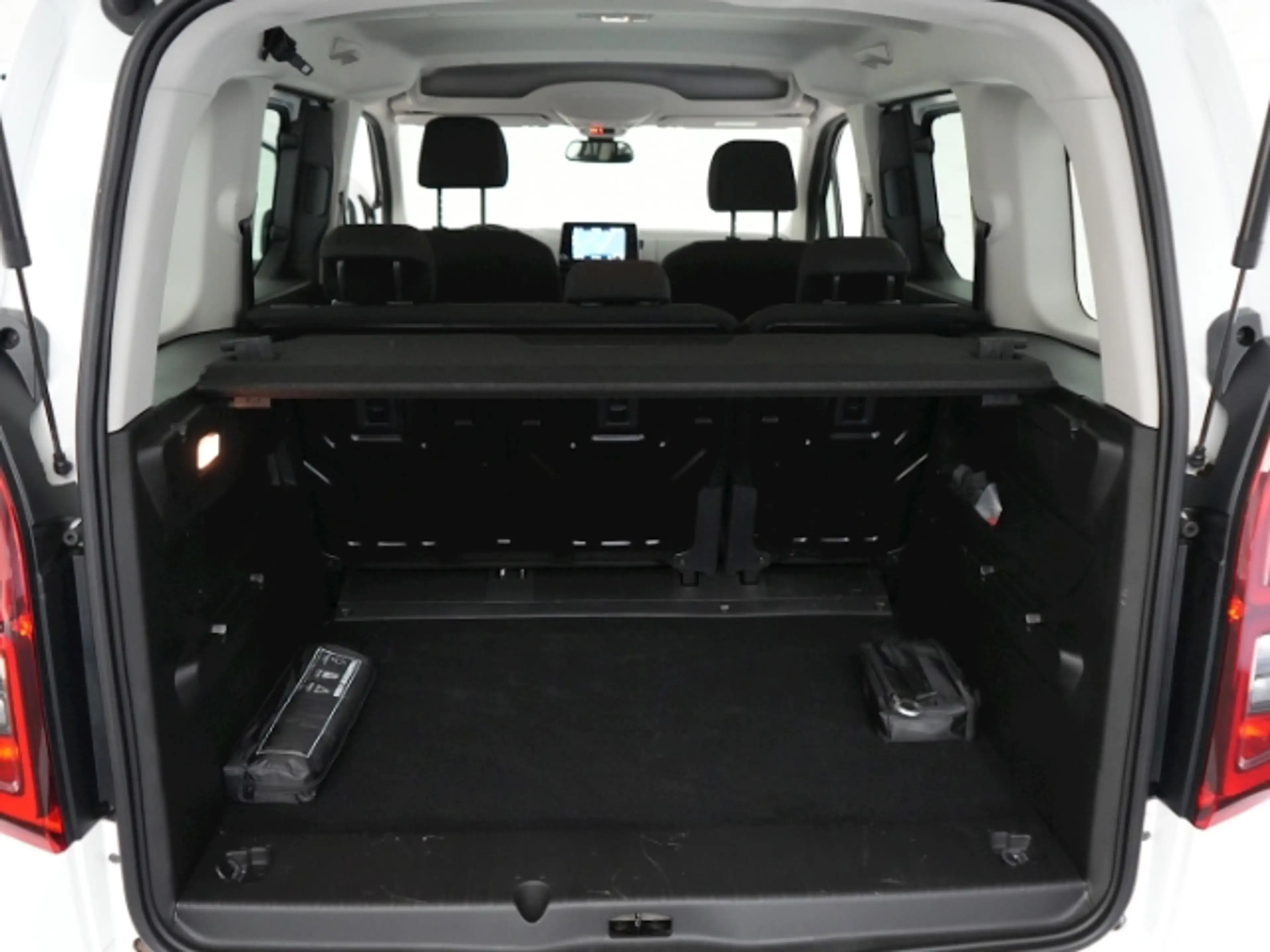 Opel Combo Life E EDITION+NAVI+RÜCKFAHRKAMERA+SITZ-/LENKRADHEIZUNG — photo 9