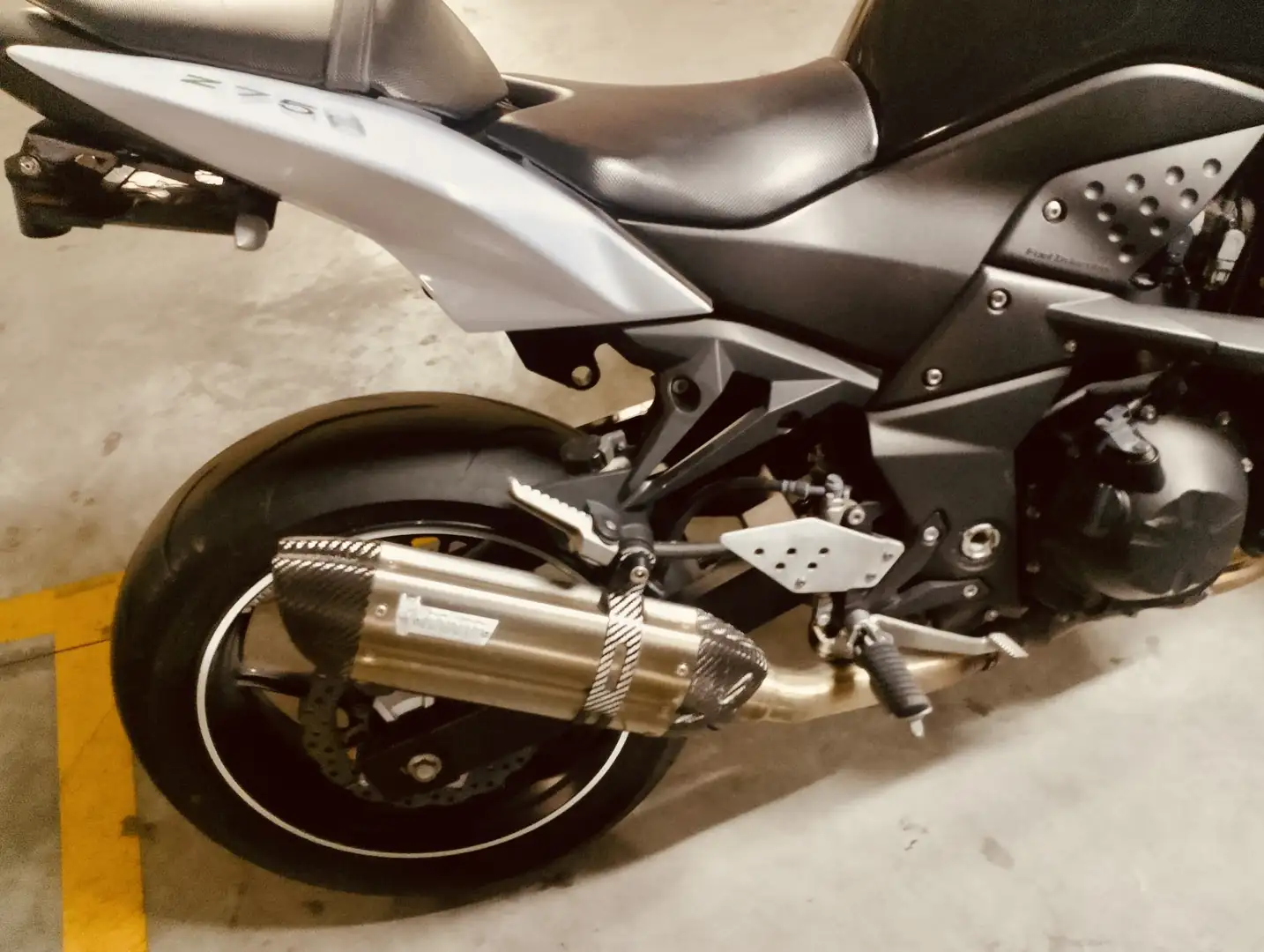 Kawasaki Z 750 escapé homologado Mivv Blanc - 1