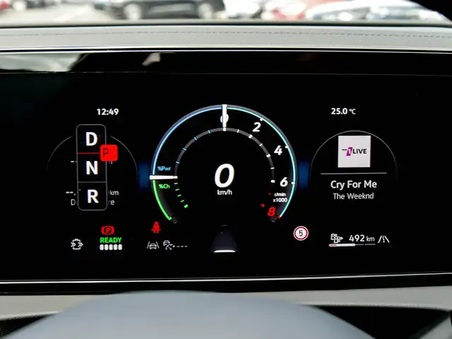 Volkswagen Tiguan view 11