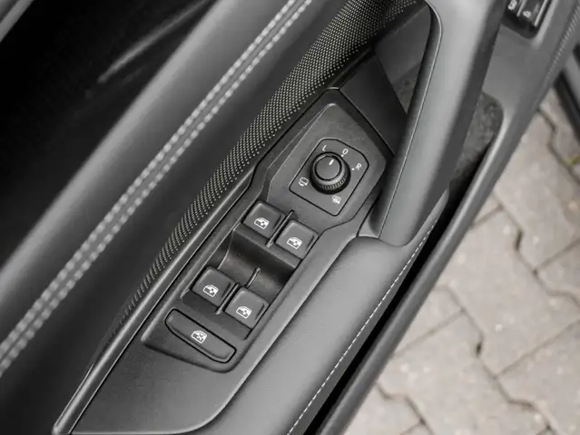 Volkswagen Tiguan view 14