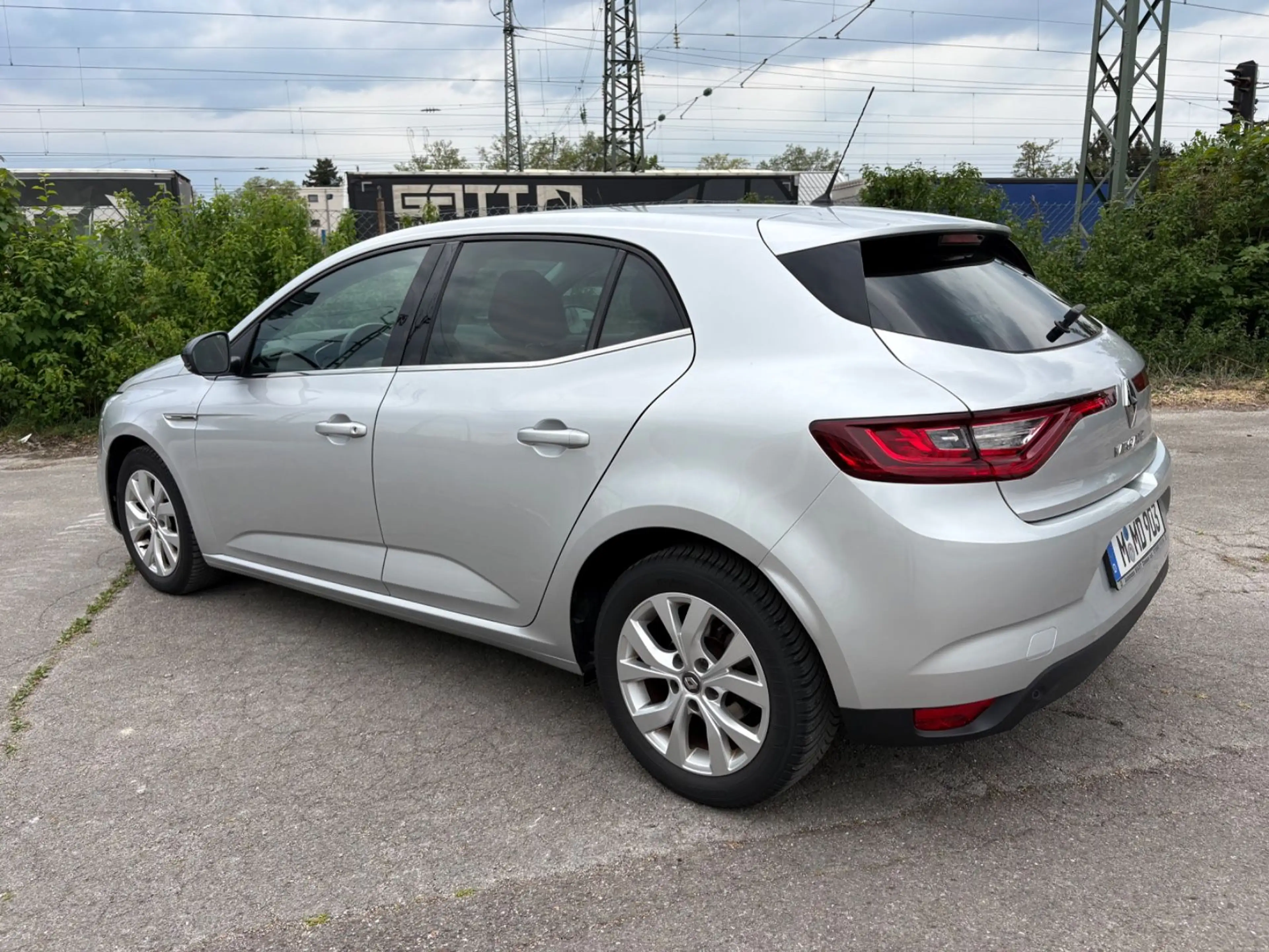 Renault Megane Lim.*Limited*AUTOMATIK*LED*KAMERA*NAVI* — photo 5
