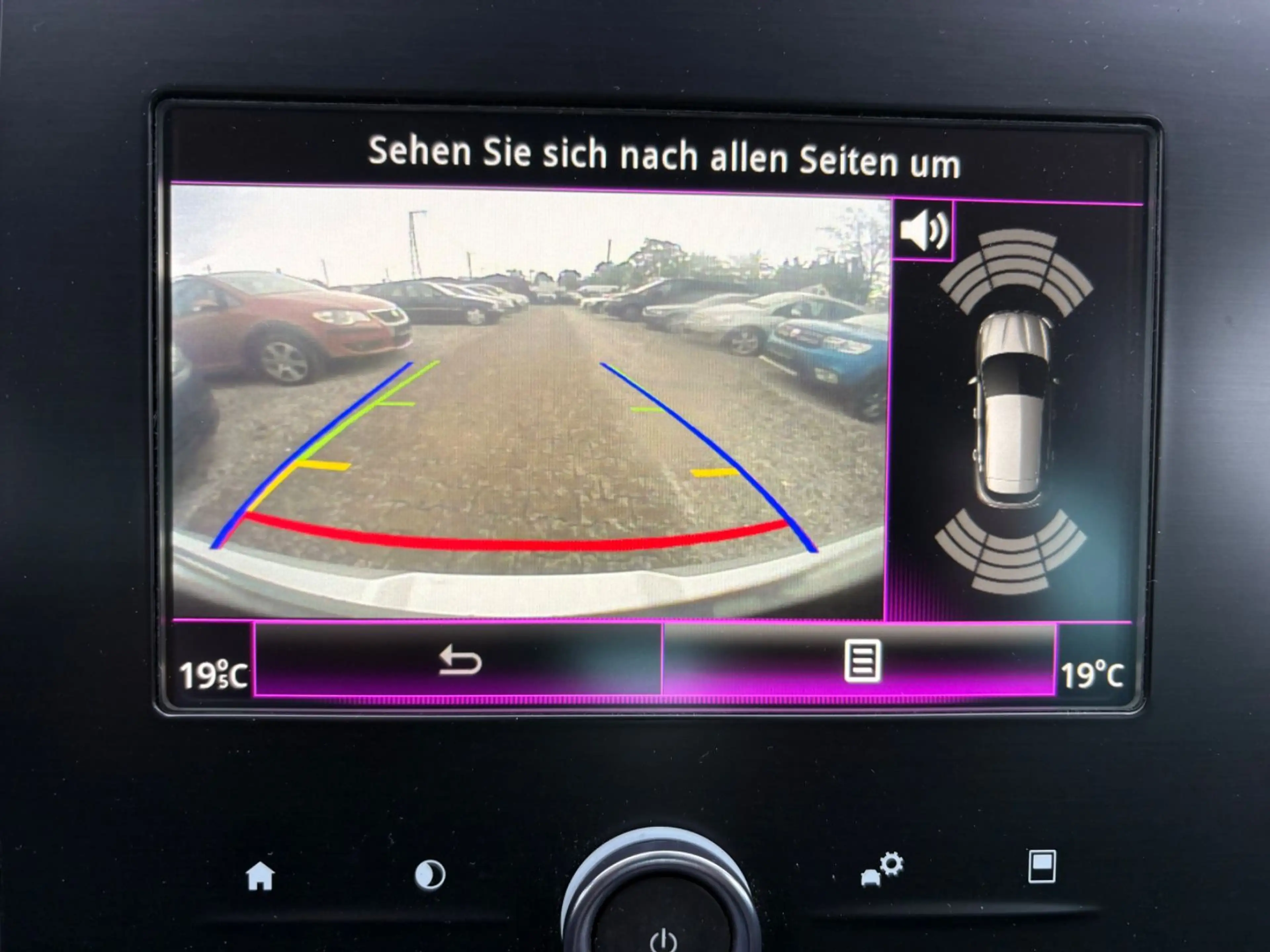 Renault Megane Lim.*Limited*AUTOMATIK*LED*KAMERA*NAVI* — photo 16