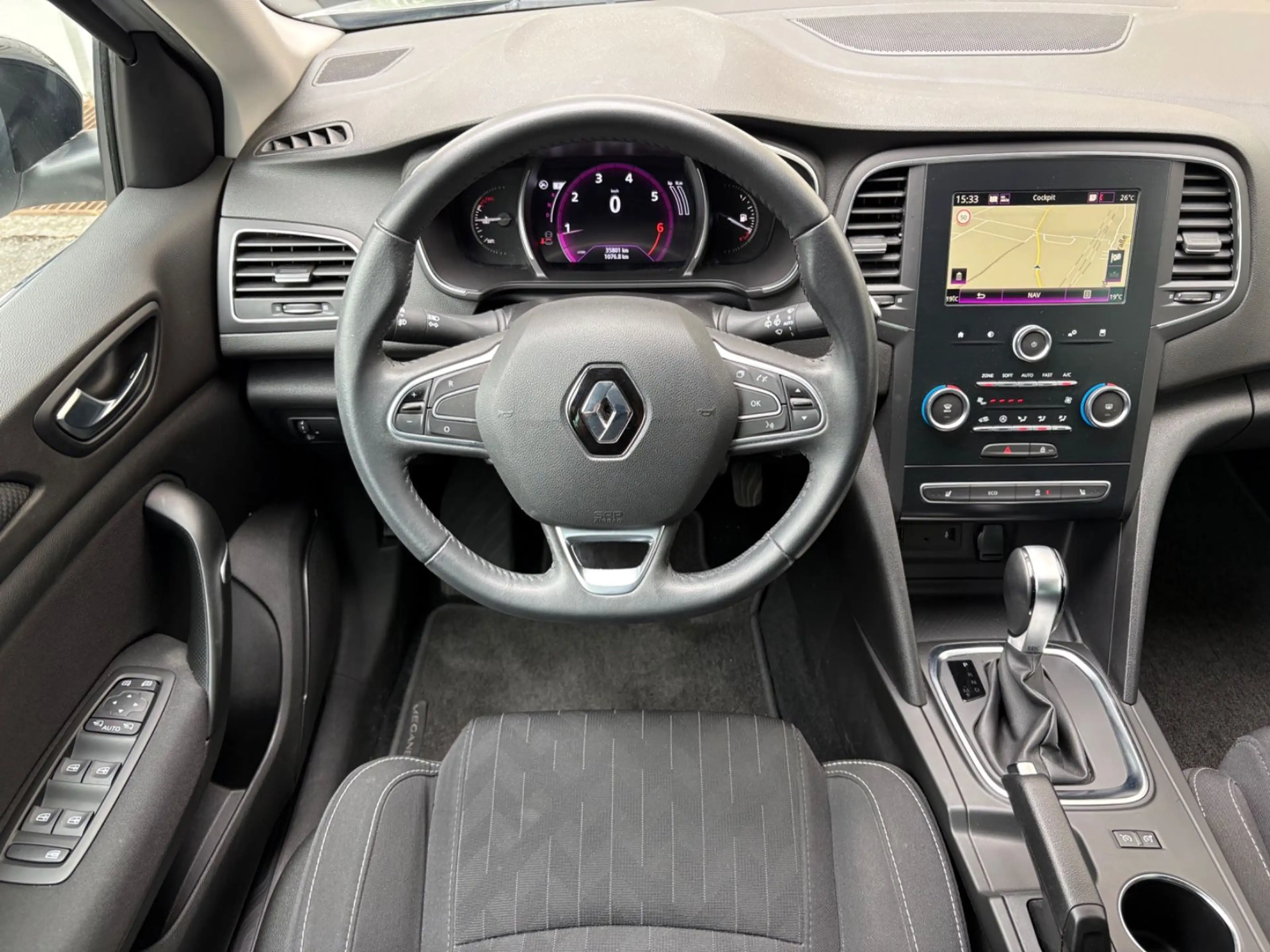 Renault Megane Lim.*Limited*AUTOMATIK*LED*KAMERA*NAVI* — photo 9