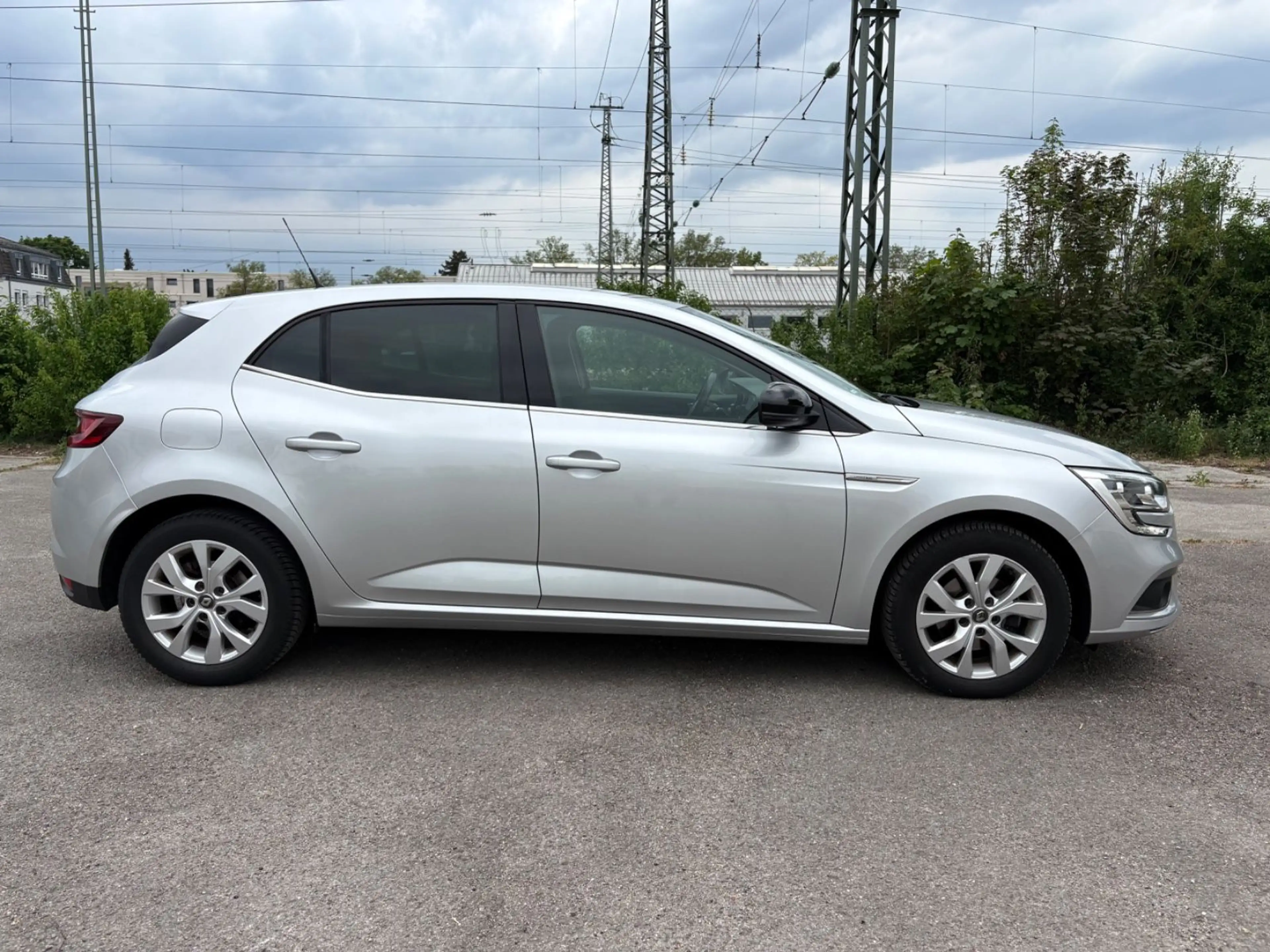 Renault Megane Lim.*Limited*AUTOMATIK*LED*KAMERA*NAVI* — photo 7