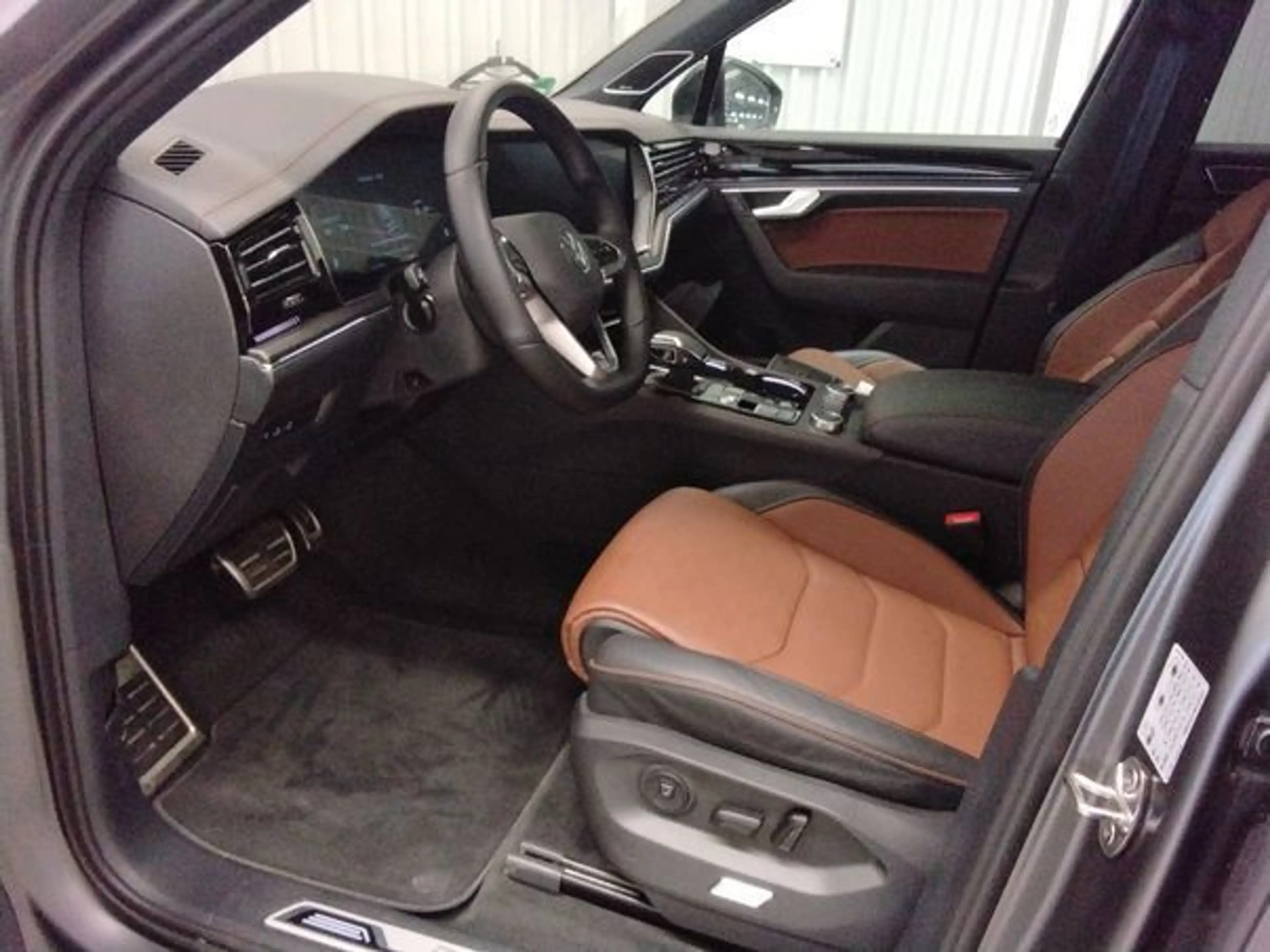 Volkswagen Touareg R-LINE BLACK 3.0TDI 286PS NP.130T VOLL! 22 PANO.AH — photo 4