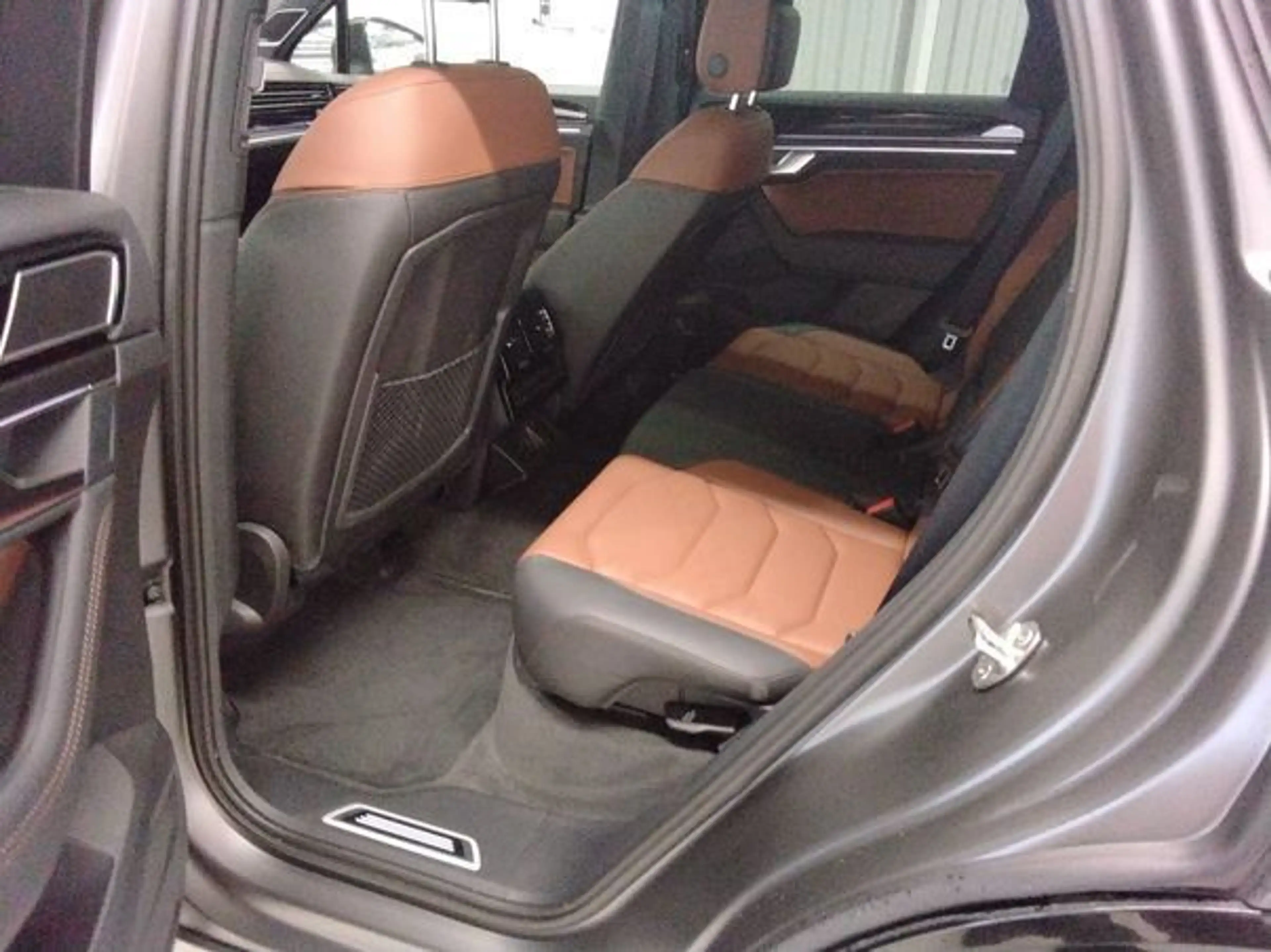 Volkswagen Touareg R-LINE BLACK 3.0TDI 286PS NP.130T VOLL! 22 PANO.AH — photo 5