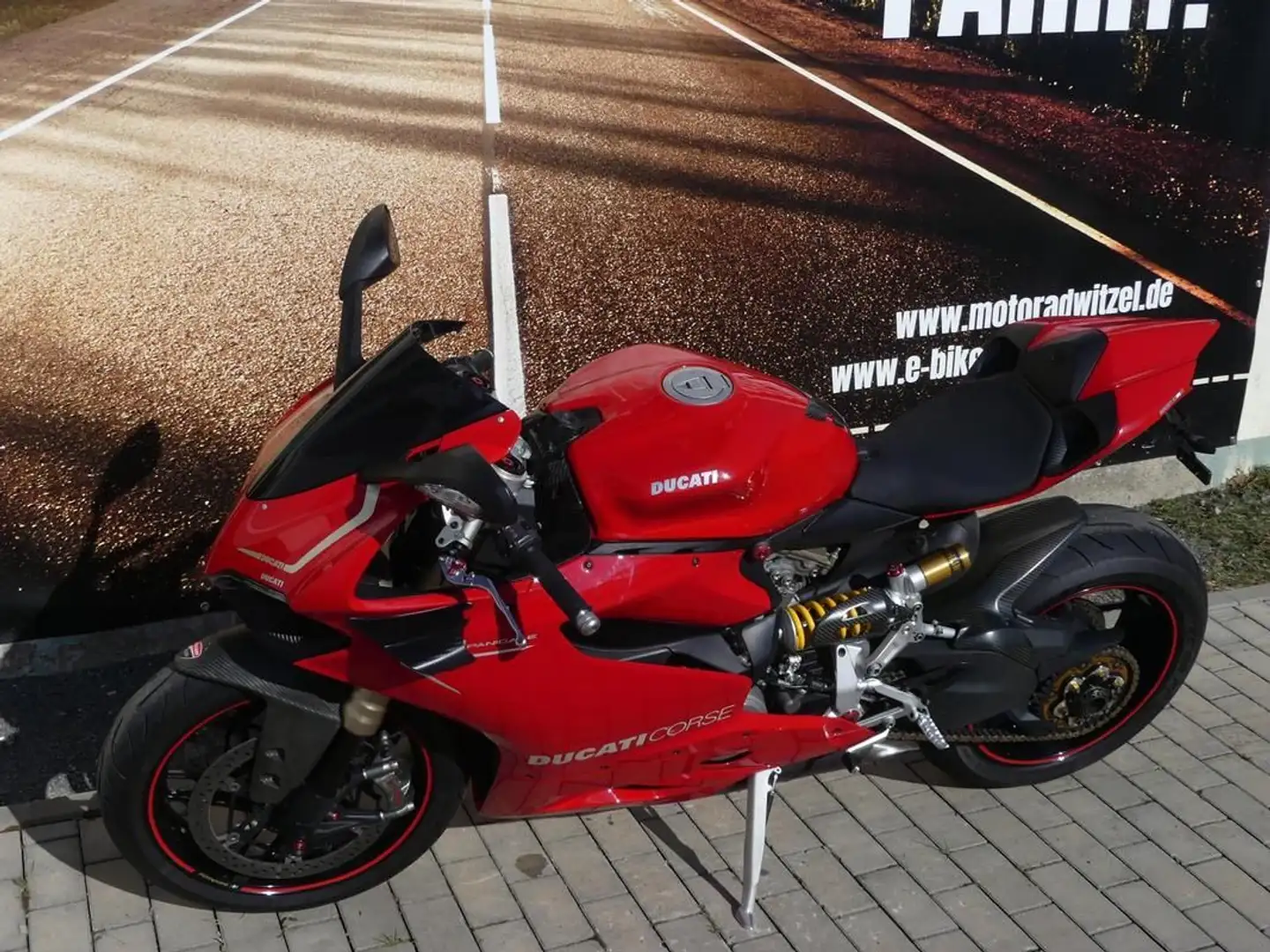 Ducati 1199 Panigale Rot - 2