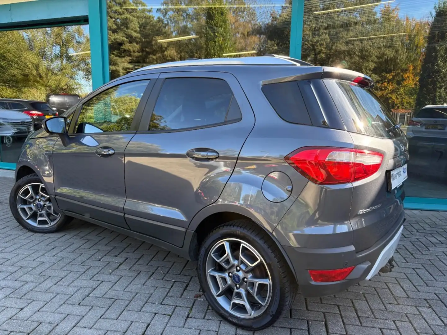 Ford EcoSport 1.5 Ti-VCT TITANIUM  Autom, Navi, Camera, Cruise, Grijs - 2