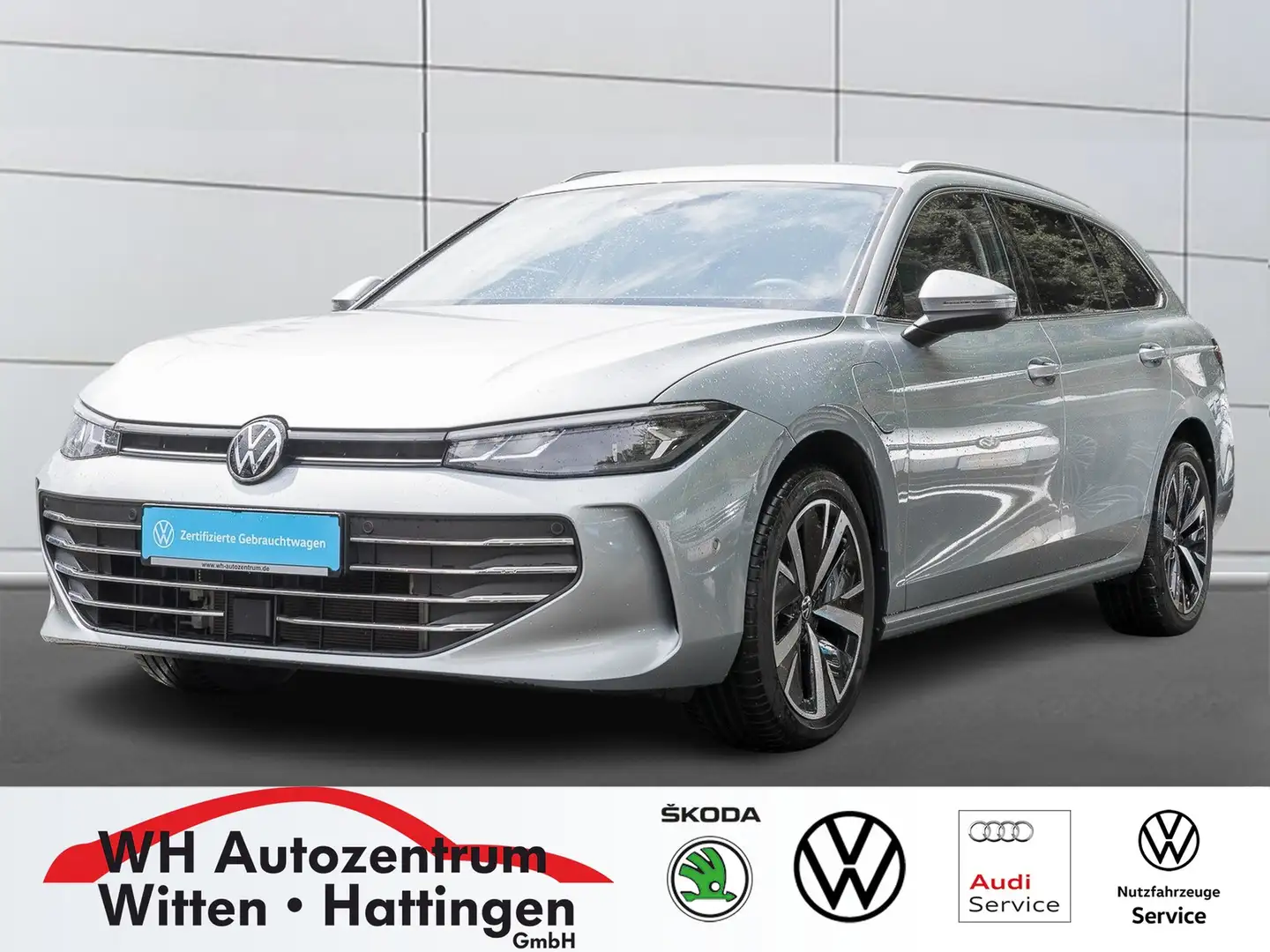 Volkswagen Passat Variant 1.5 TSI eHybrid DSG Business NAVI AHK REARVIEW ... Silber - 1