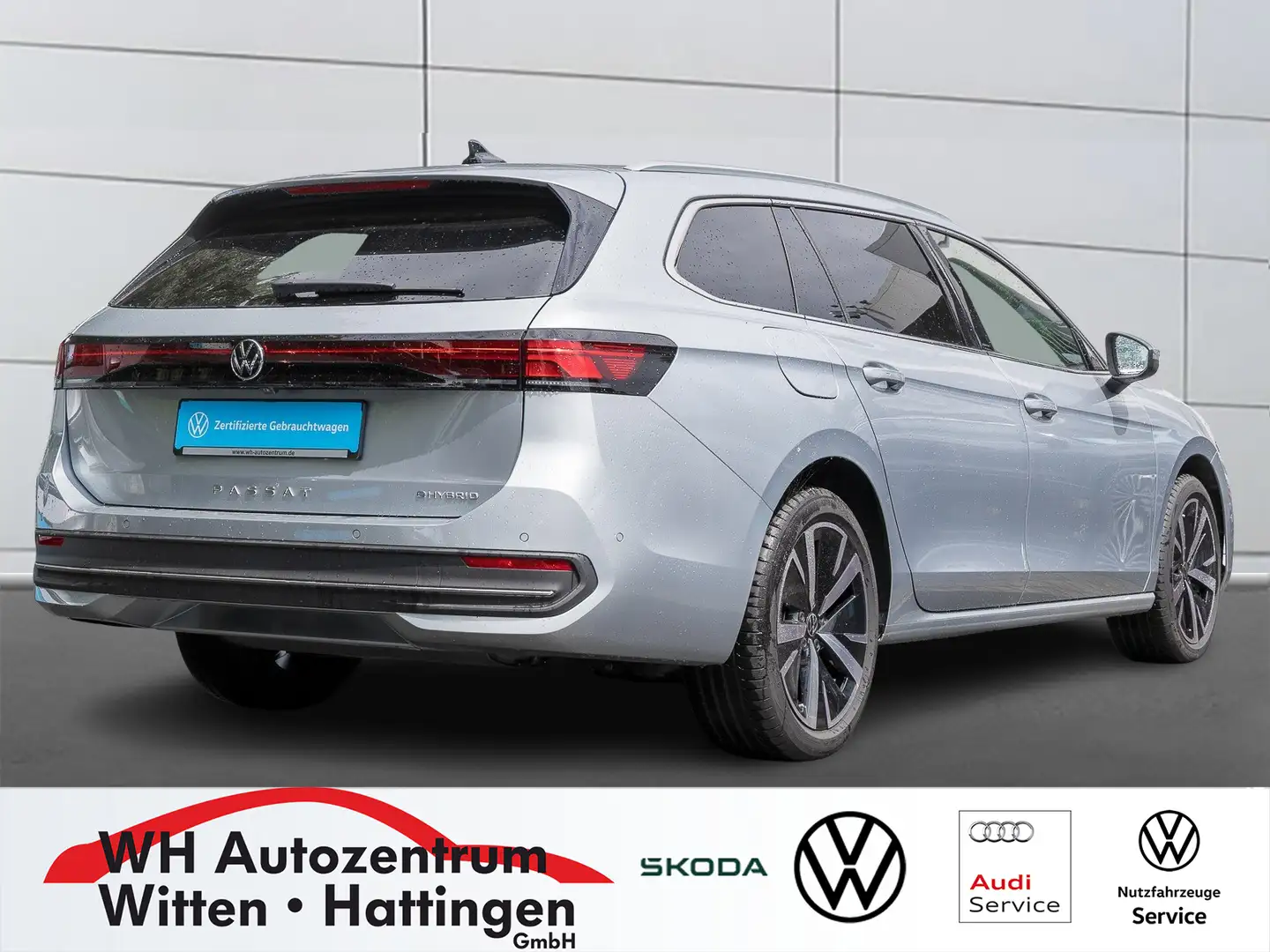 Volkswagen Passat Variant 1.5 TSI eHybrid DSG Business NAVI AHK REARVIEW ... Silber - 2