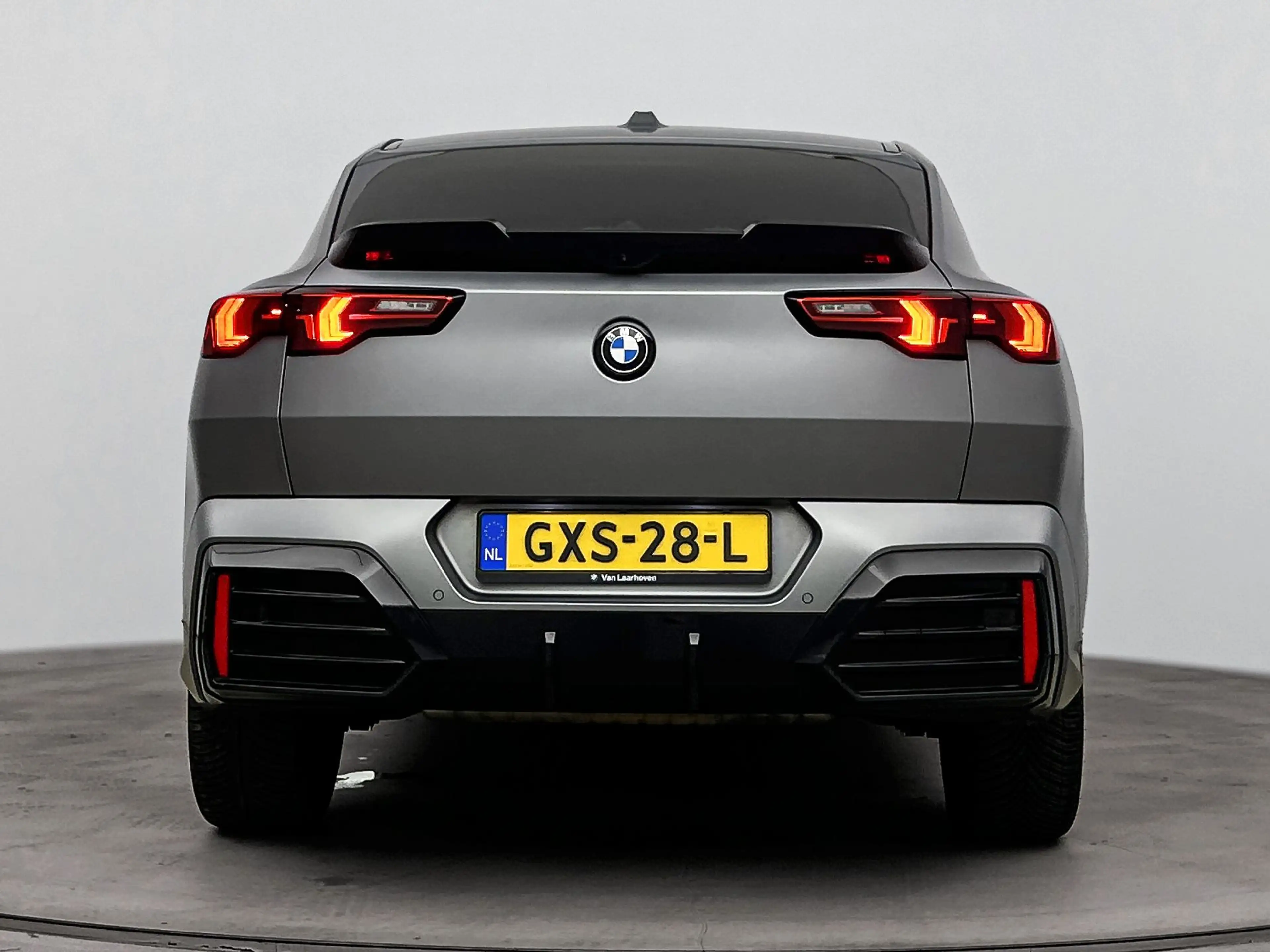 BMW X2 sDrive20i M Sport Automaat / Panoramadak / M Sport — photo 3