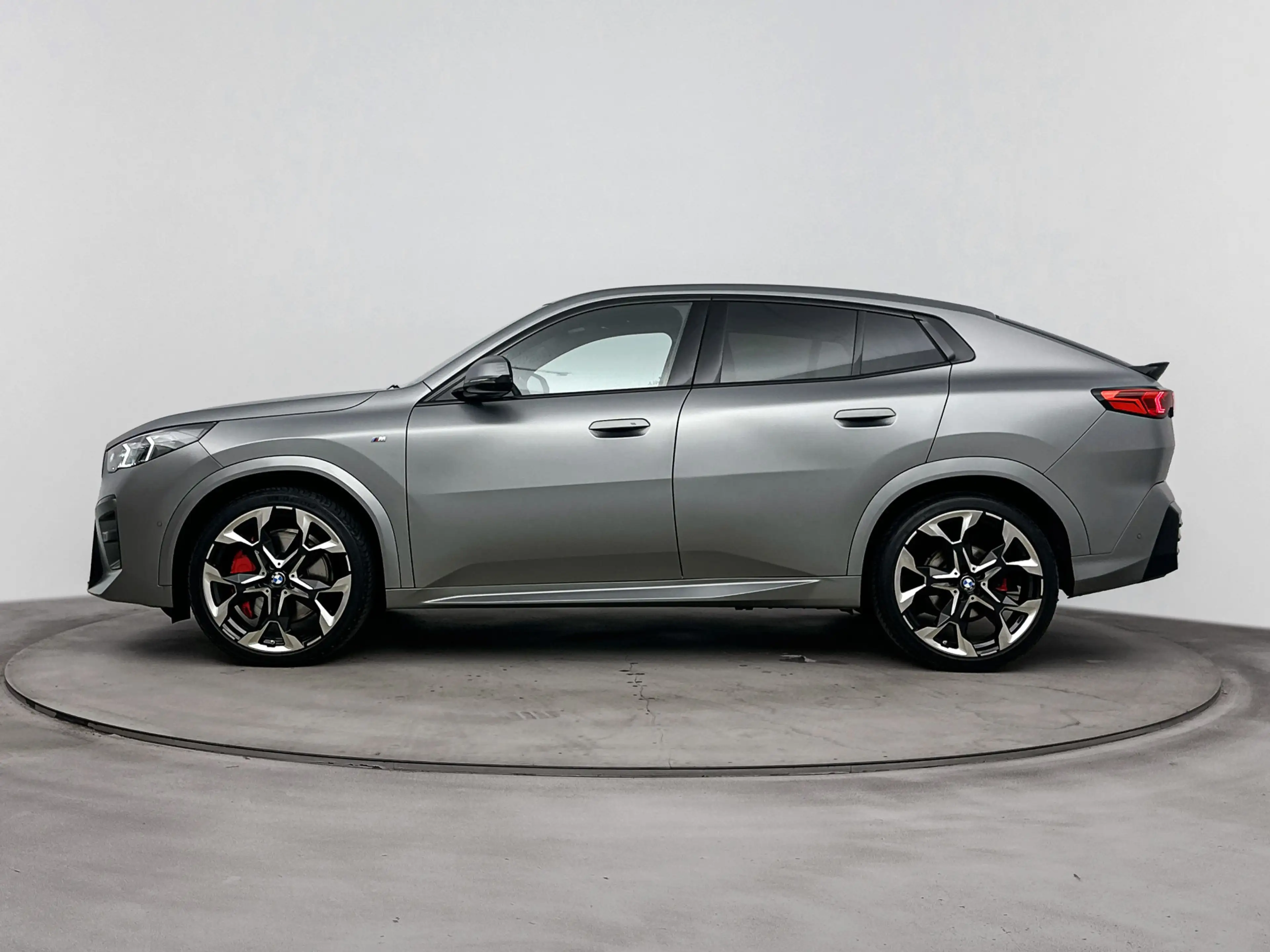 BMW X2 sDrive20i M Sport Automaat / Panoramadak / M Sport — photo 2