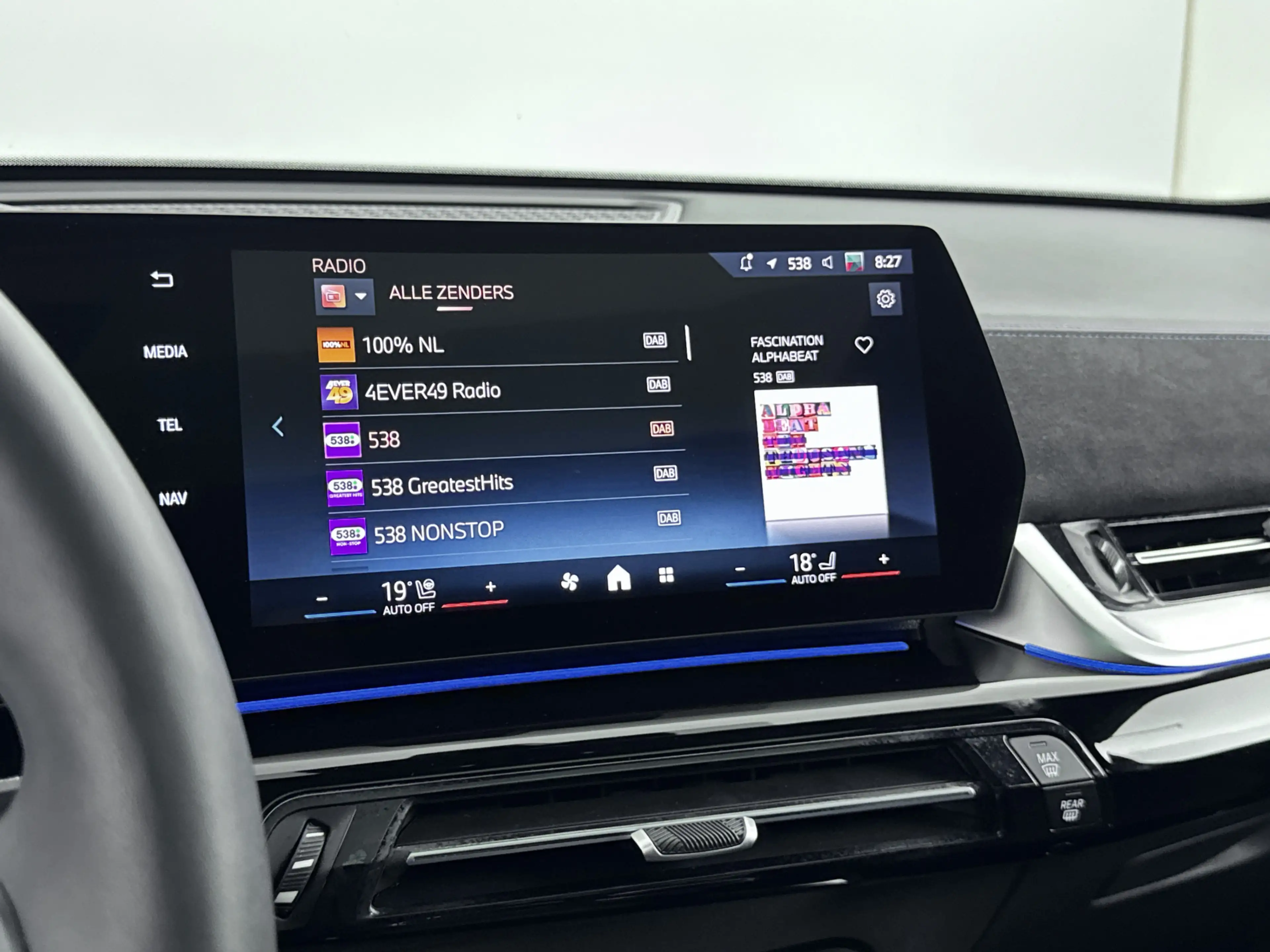 BMW X2 sDrive20i M Sport Automaat / Panoramadak / M Sport — photo 7
