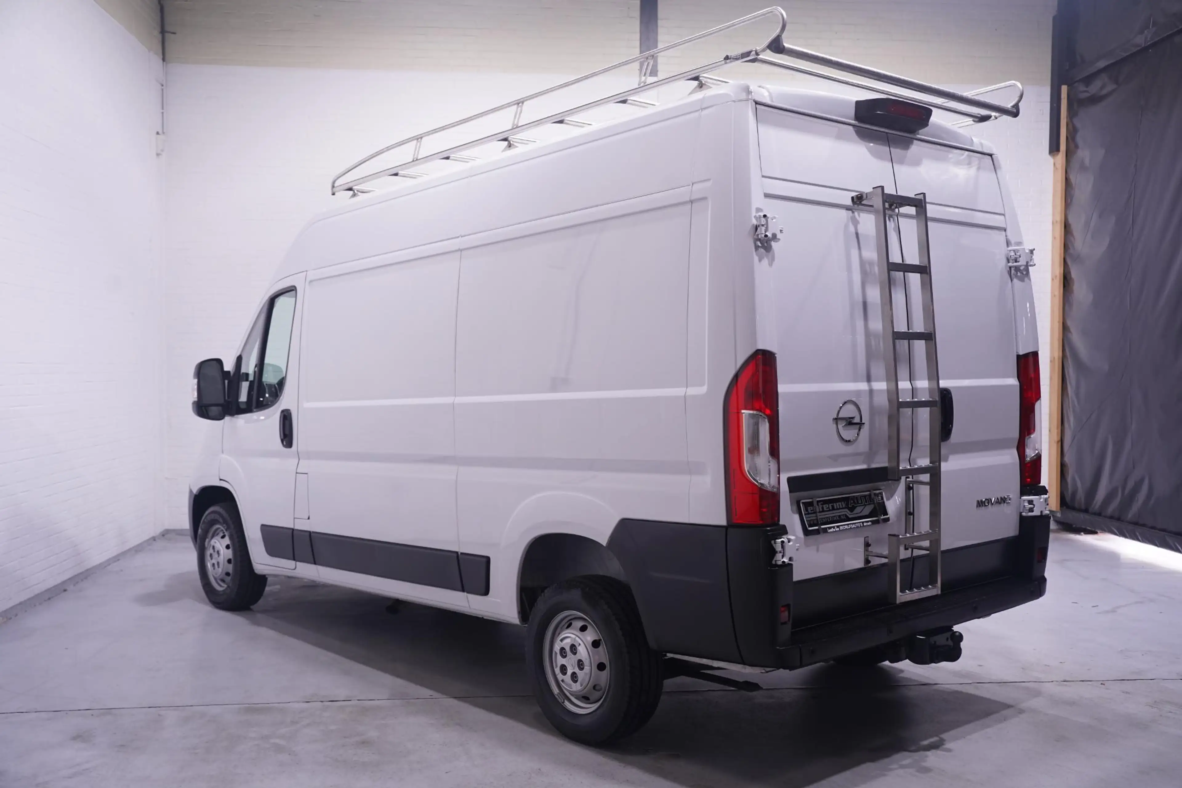 Opel Movano 2.2D 140 pk L2H2 Imperiaal met Trap, Trekhaak Navi — photo 3