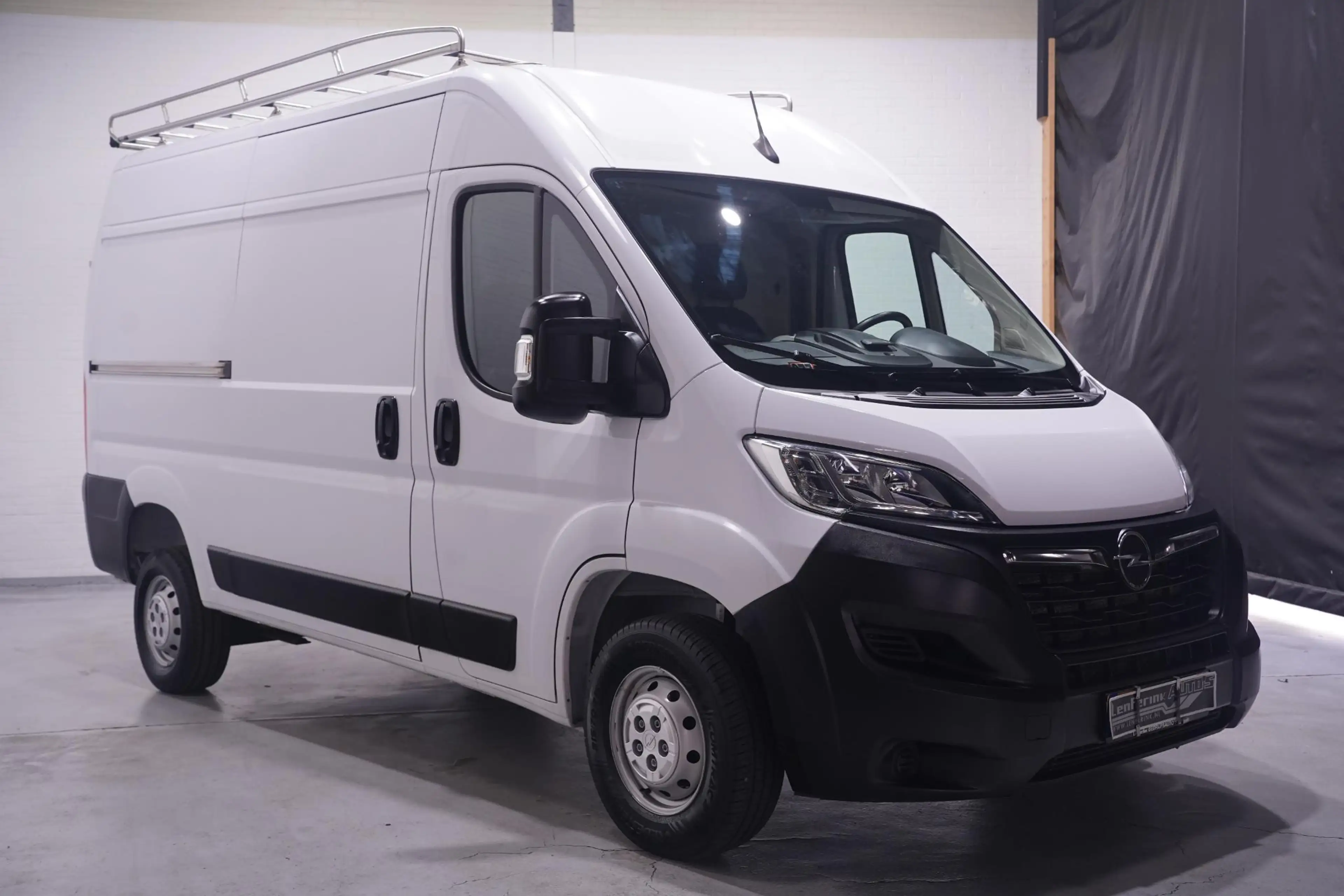 Opel Movano 2.2D 140 pk L2H2 Imperiaal met Trap, Trekhaak Navi — photo 2