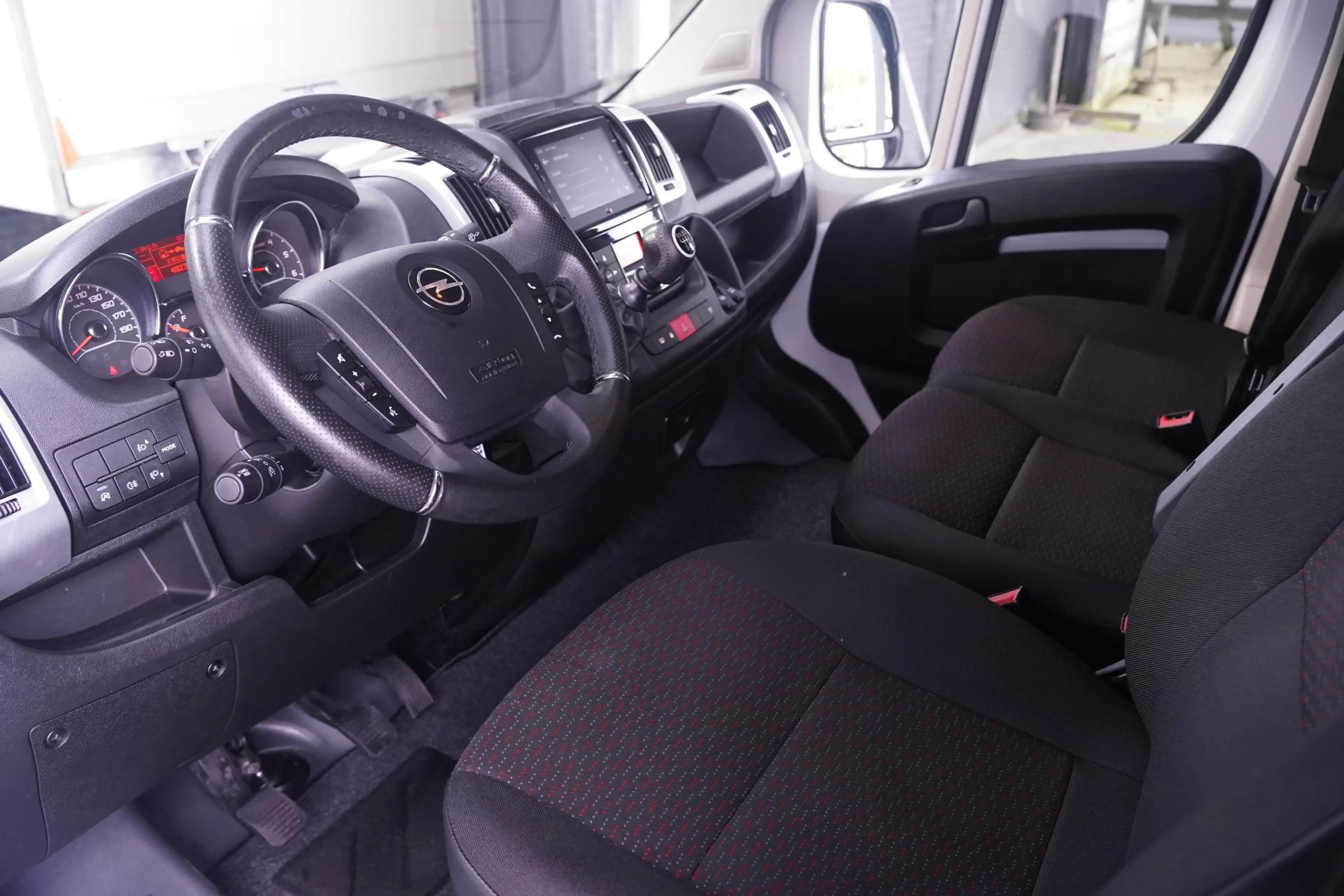 Opel Movano 2.2D 140 pk L2H2 Imperiaal met Trap, Trekhaak Navi — photo 19