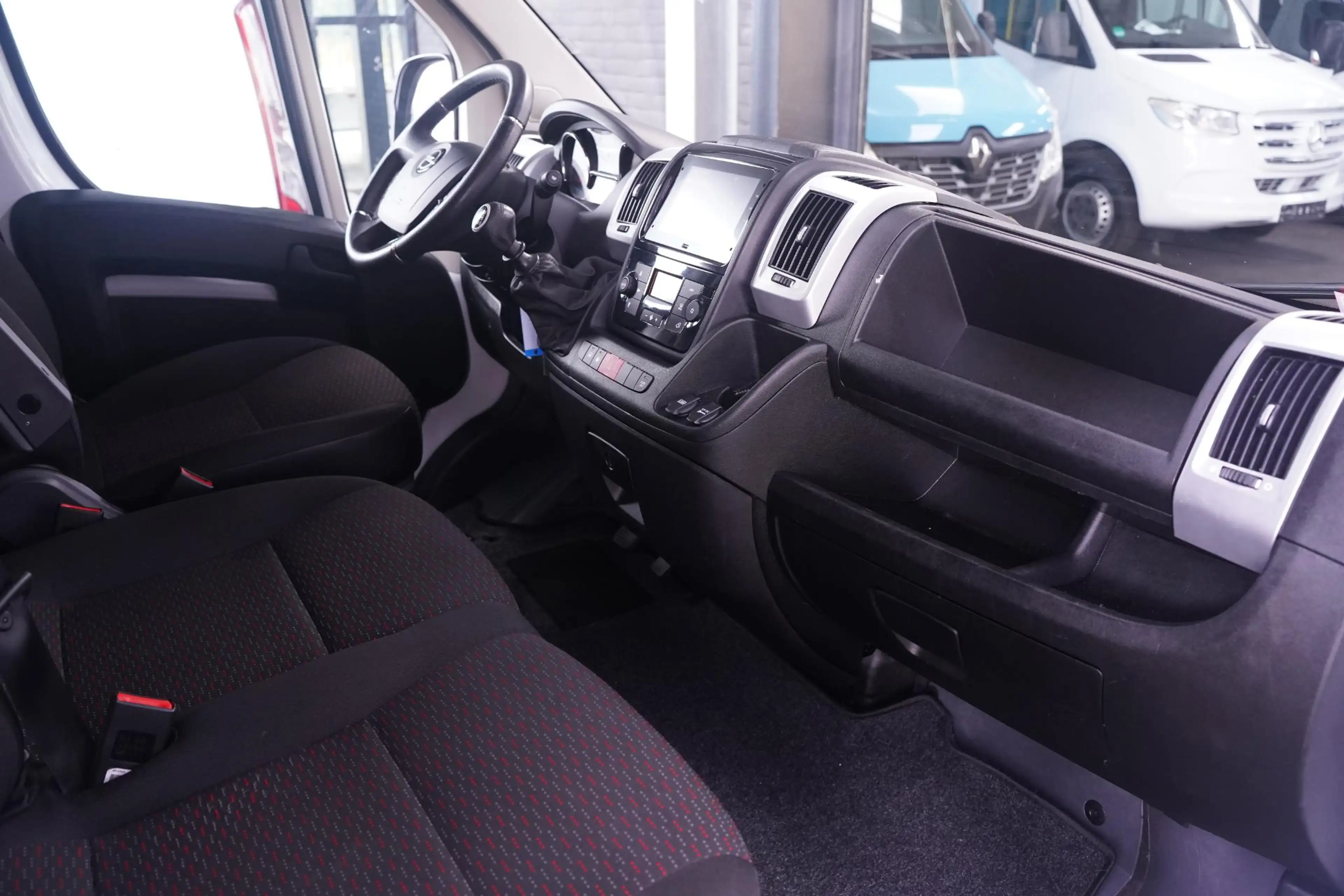 Opel Movano 2.2D 140 pk L2H2 Imperiaal met Trap, Trekhaak Navi — photo 21