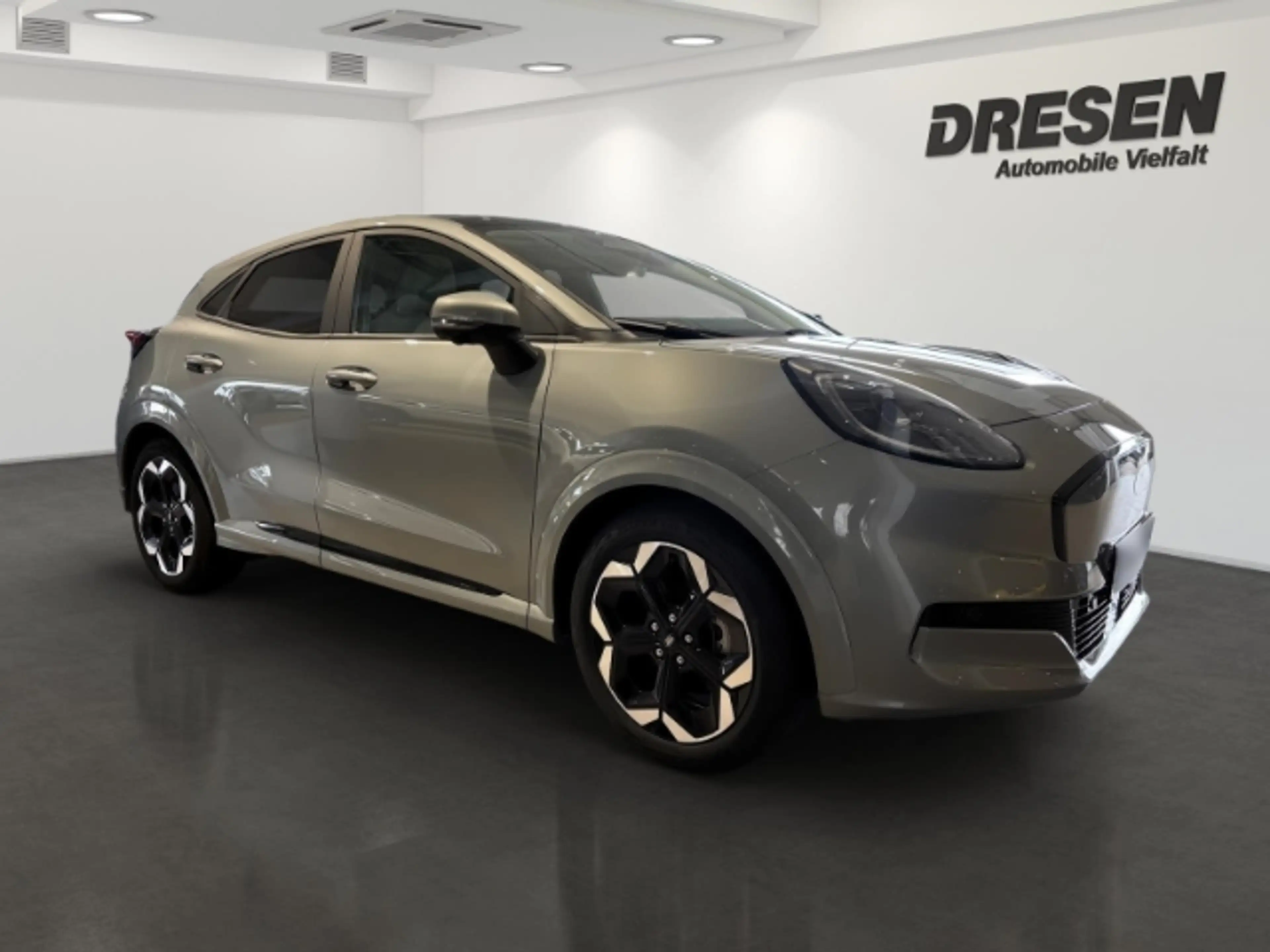 Ford Puma Premium 46,8 kWh *MATRIX-LICHT*PANORAMADACH*ANHÄNG — photo 2