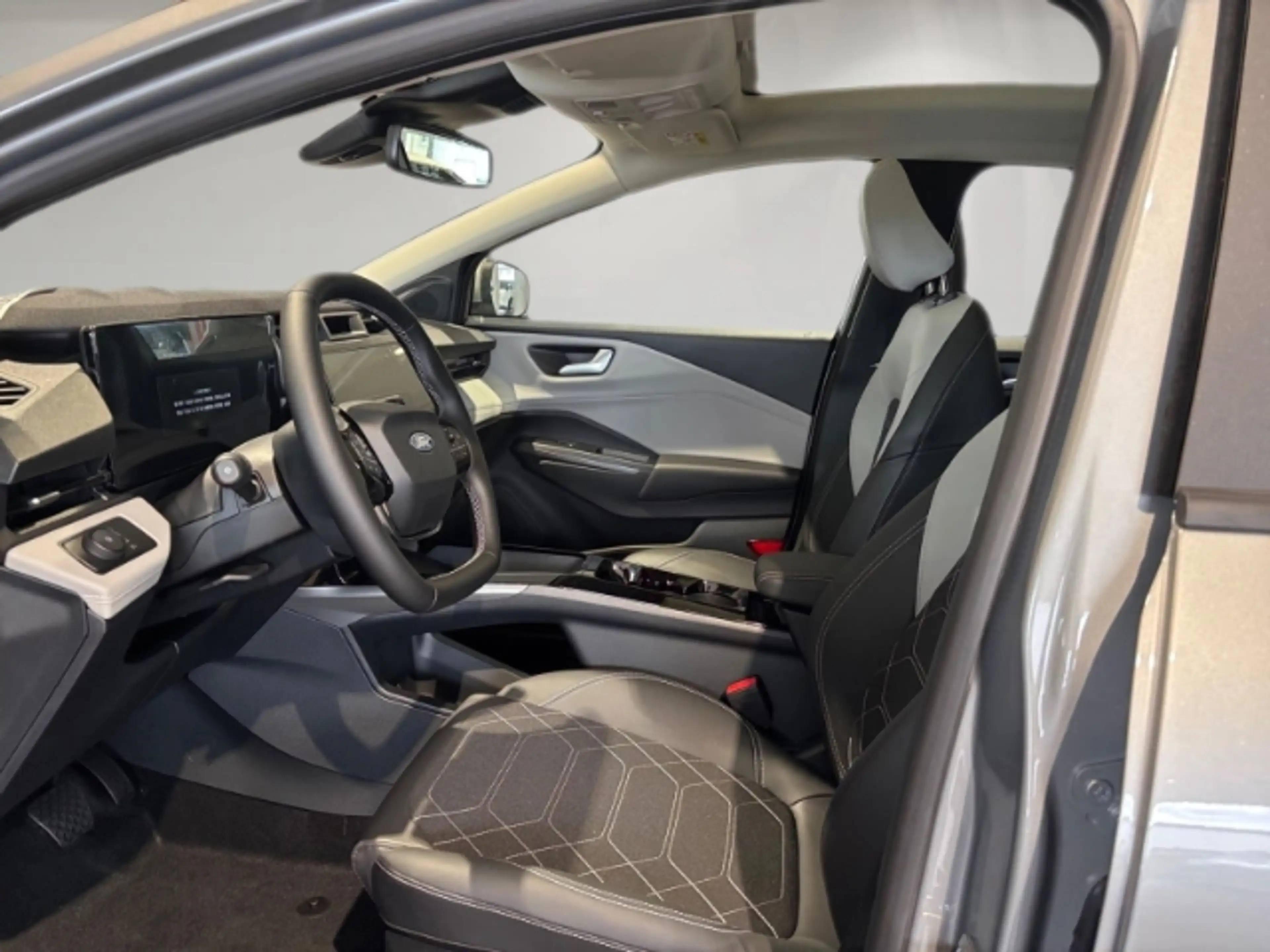 Ford Puma Premium 46,8 kWh *MATRIX-LICHT*PANORAMADACH*ANHÄNG — photo 7