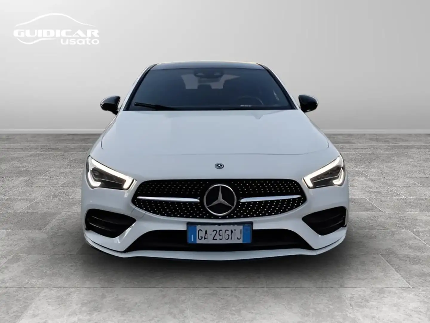 Mercedes-Benz CLA 220 Coupe d Premium auto Bianco - 2