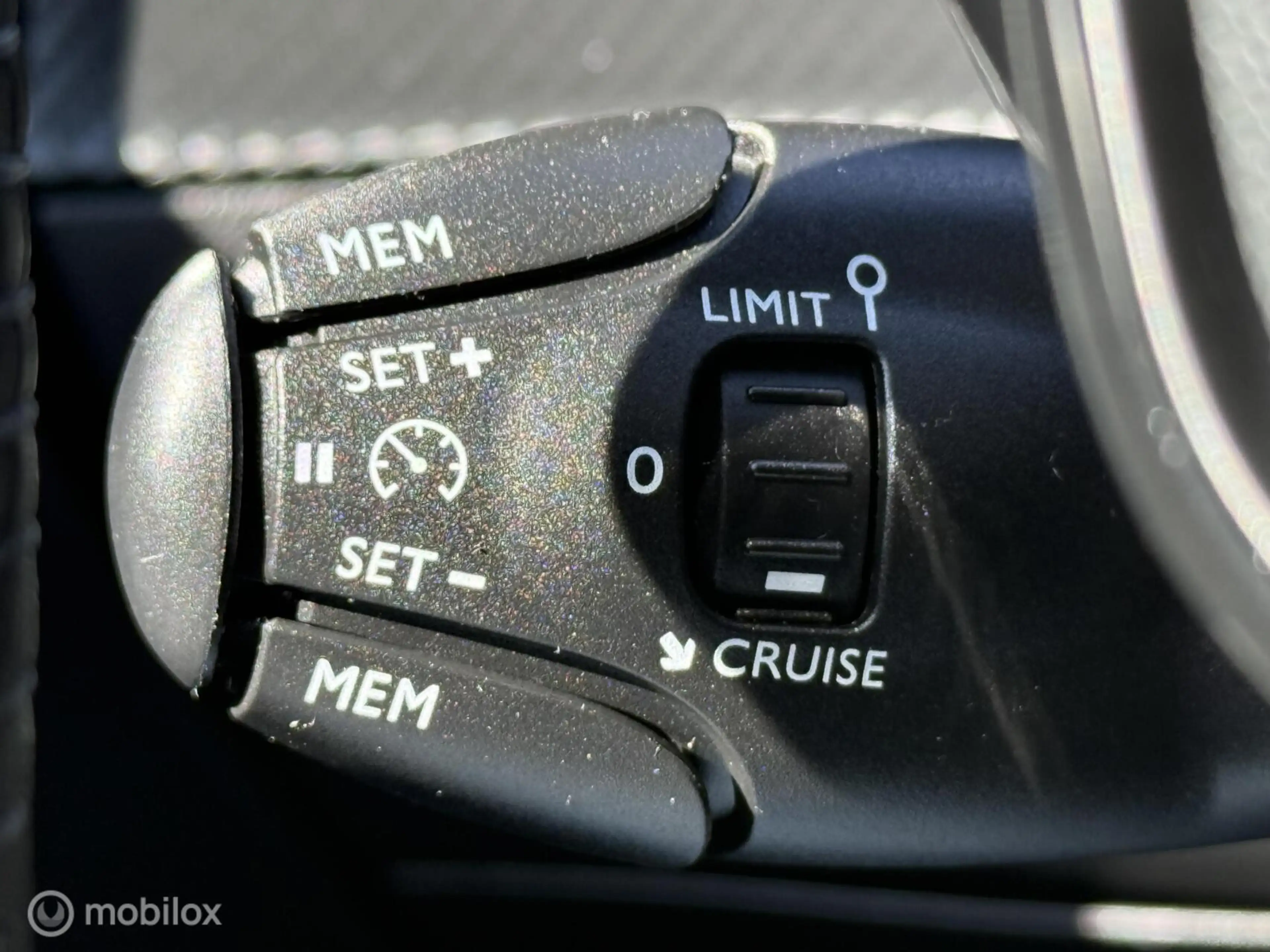 Peugeot 208 1.2 PureTech Blue Lease Allure Camera Trekhk LED — photo 15
