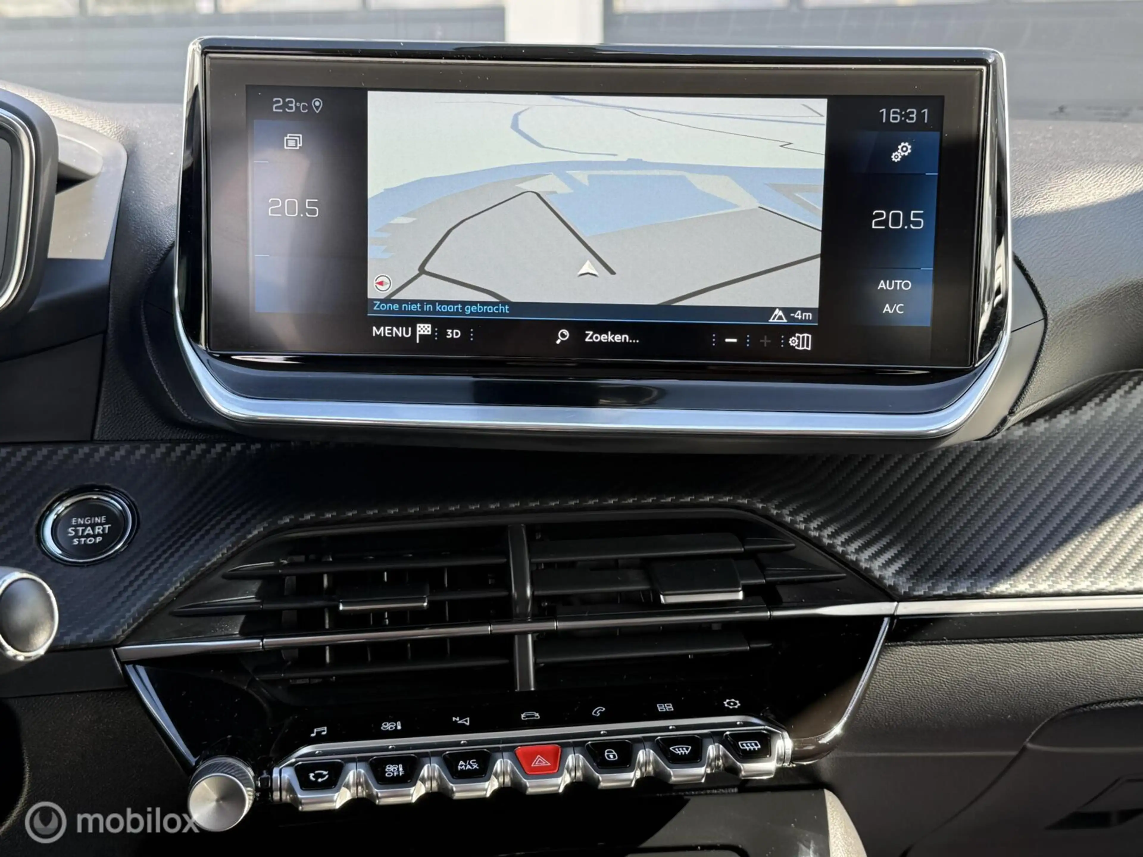 Peugeot 208 1.2 PureTech Blue Lease Allure Camera Trekhk LED — photo 24