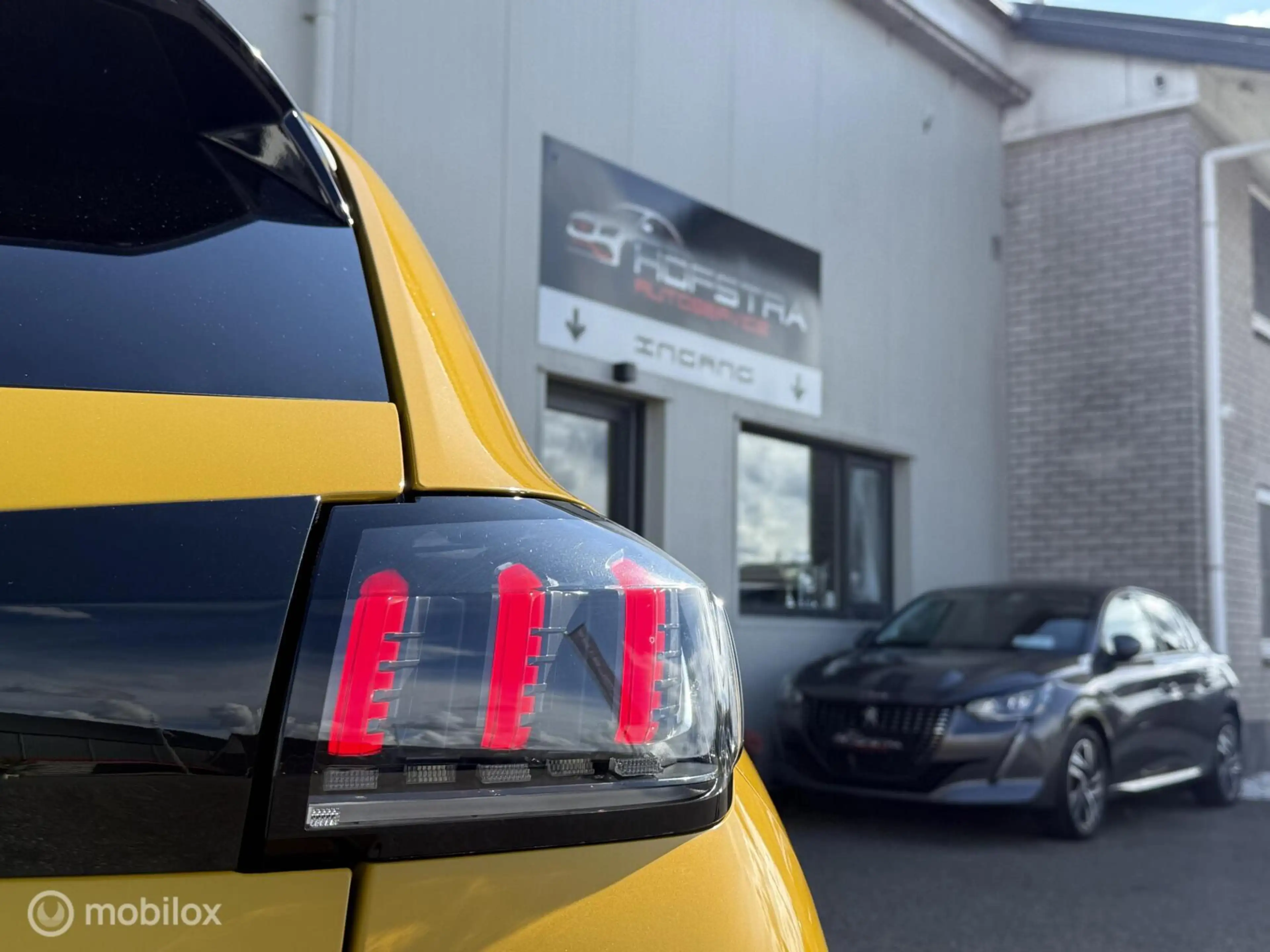 Peugeot 208 1.2 PureTech Blue Lease Allure Camera Trekhk LED — photo 27