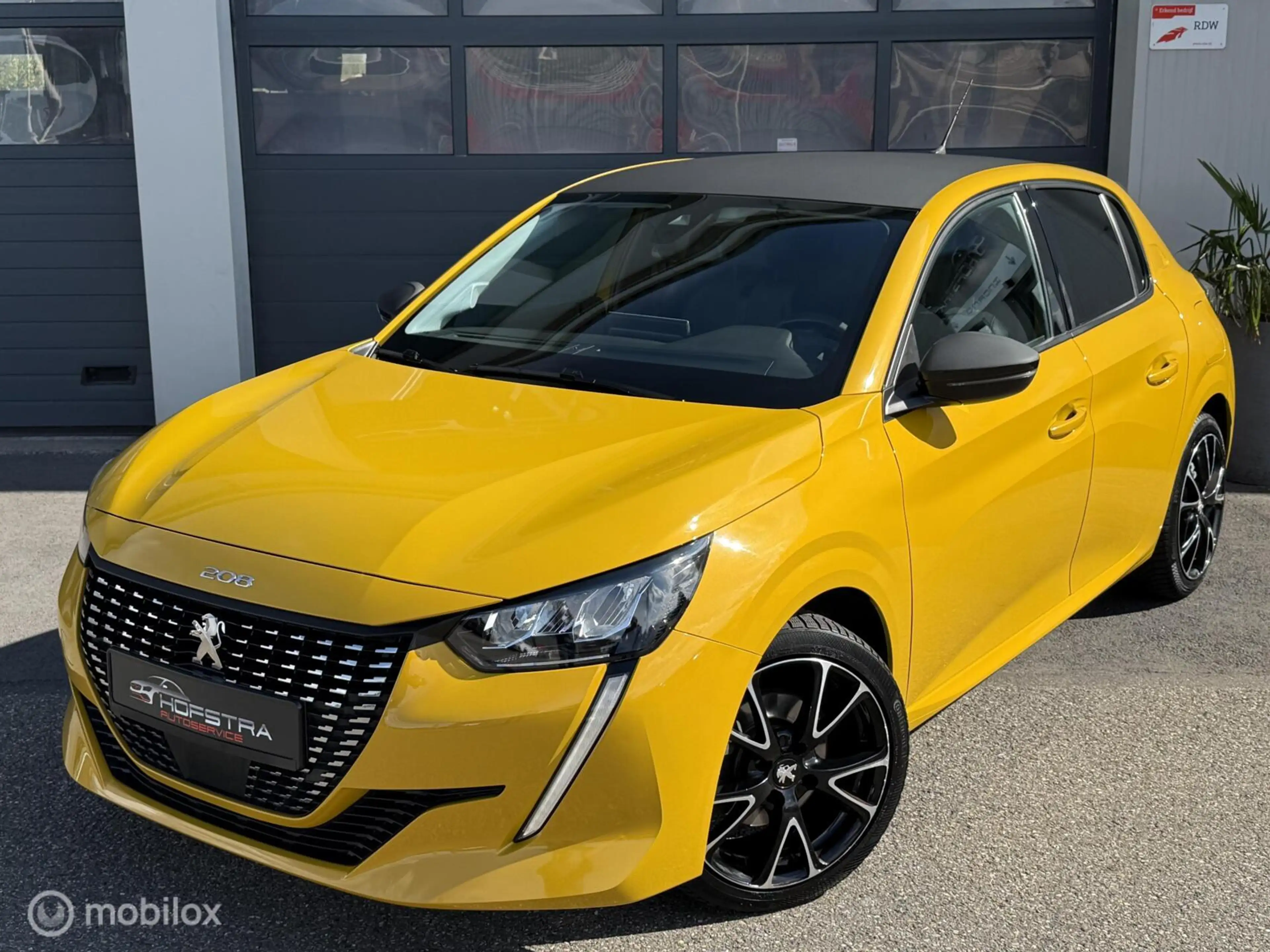 Peugeot 208 1.2 PureTech Blue Lease Allure Camera Trekhk LED — photo 20