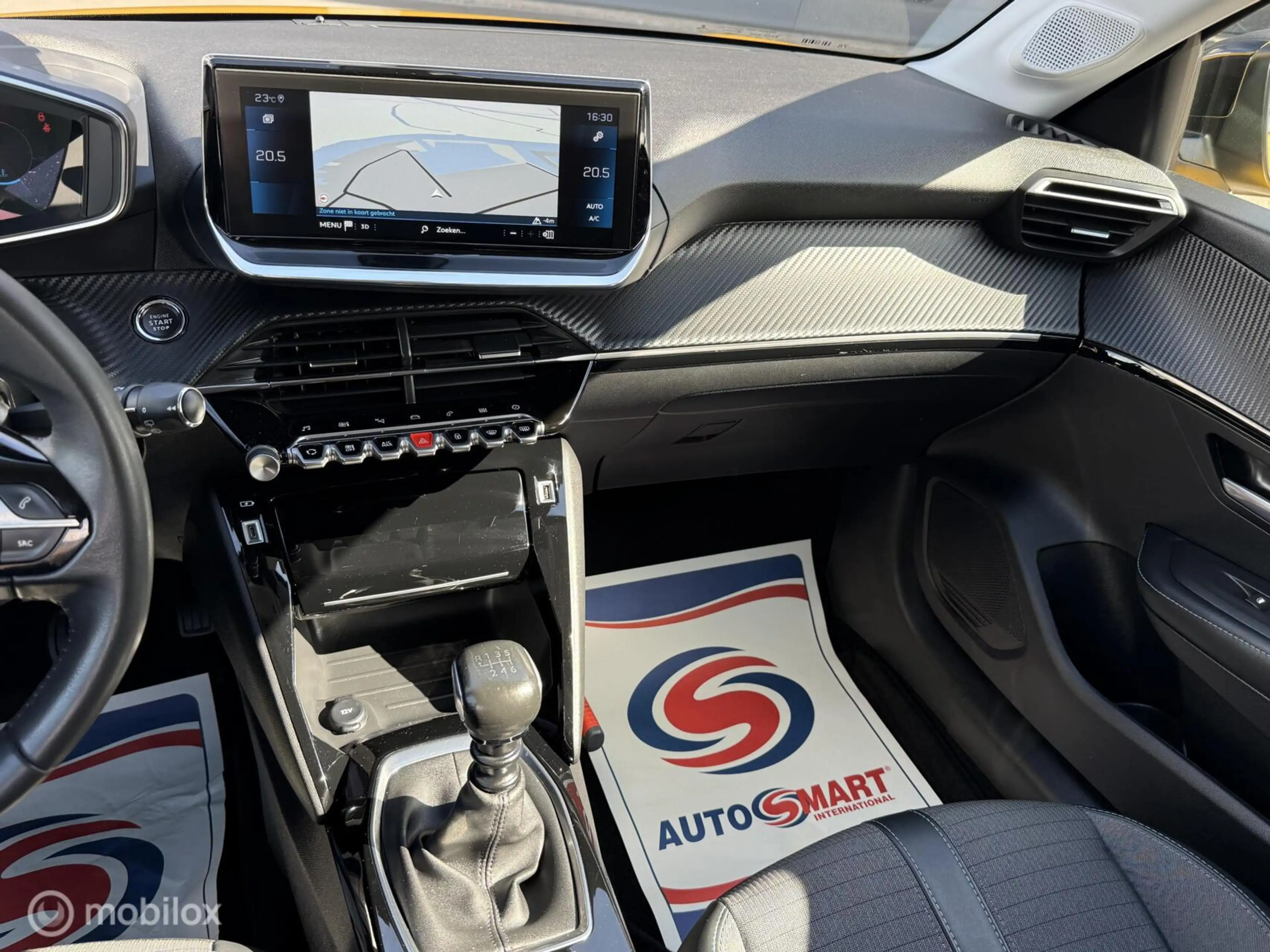 Peugeot 208 1.2 PureTech Blue Lease Allure Camera Trekhk LED — photo 30