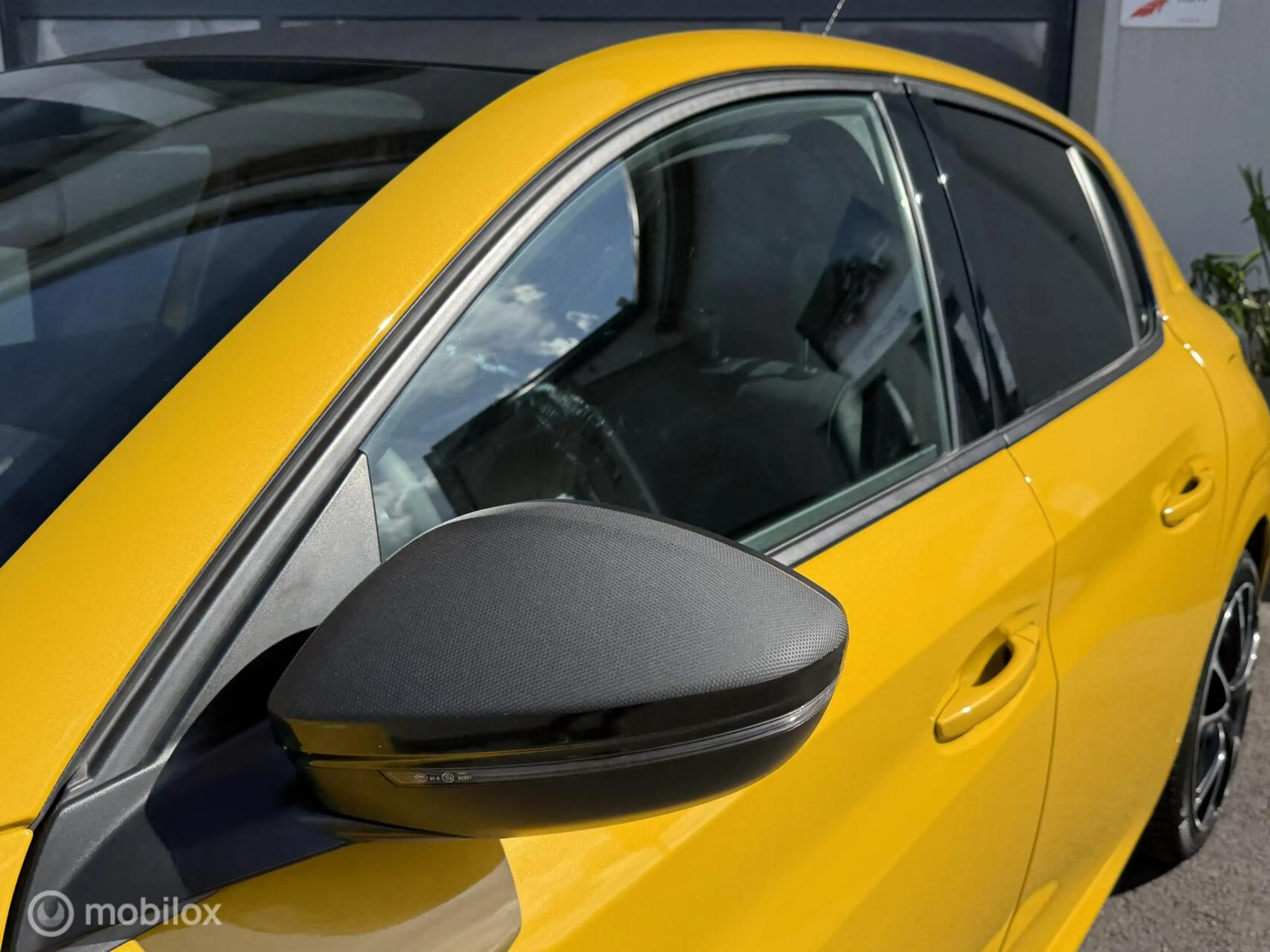 Peugeot 208 1.2 PureTech Blue Lease Allure Camera Trekhk LED — photo 22