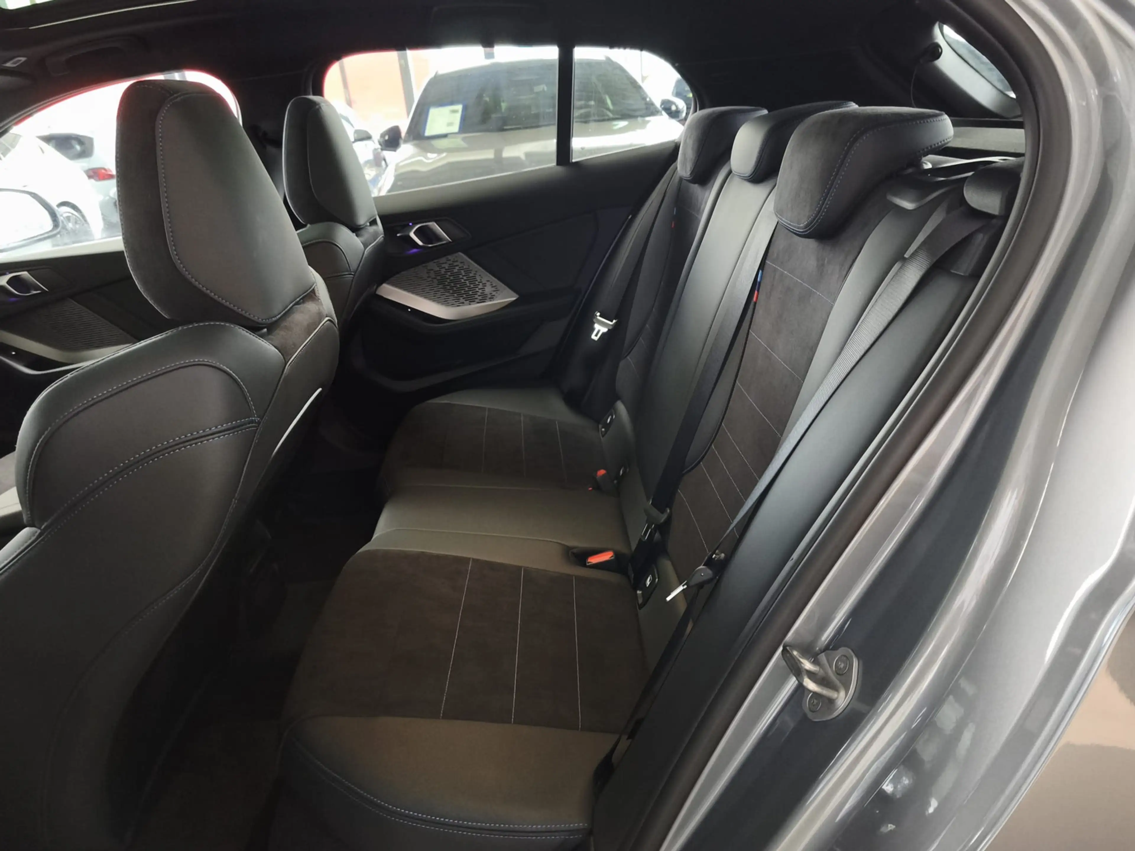 BMW 120 i M Sport Dr.As+/19"/ACC/PANO/RFK — photo 15