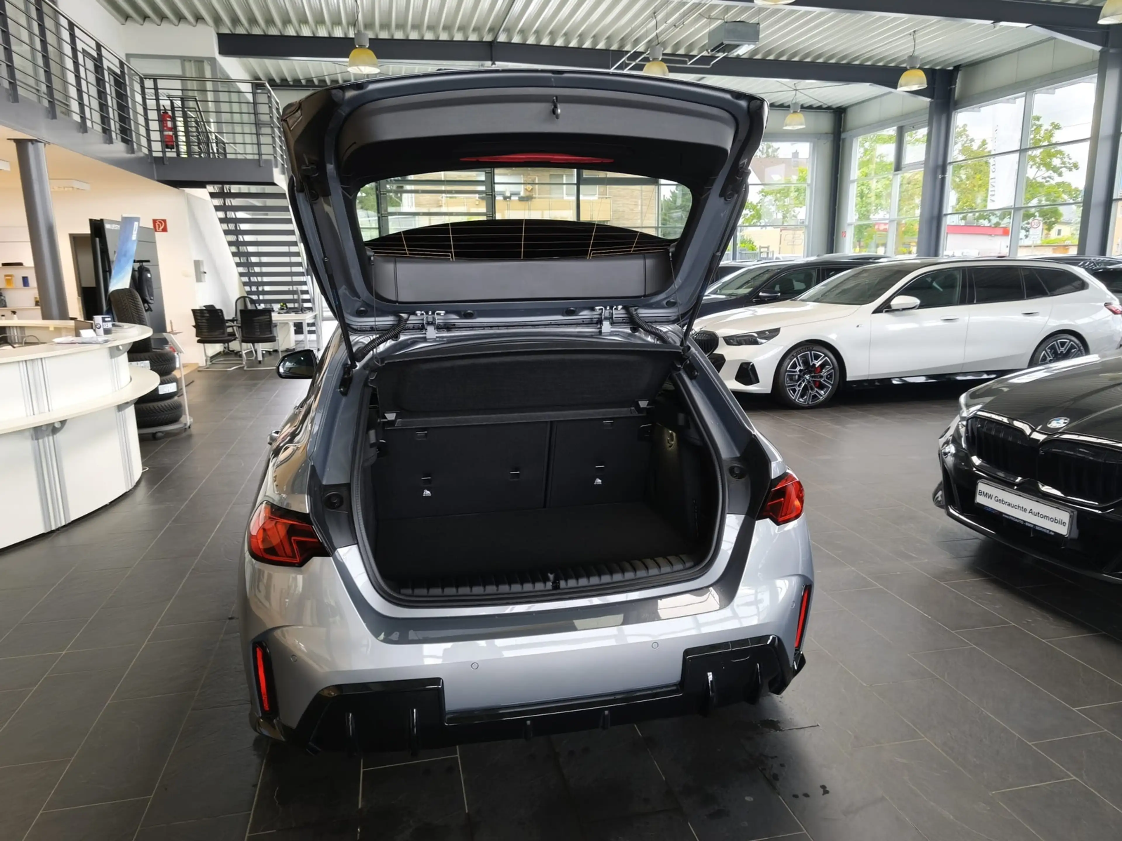 BMW 120 i M Sport Dr.As+/19"/ACC/PANO/RFK — photo 6
