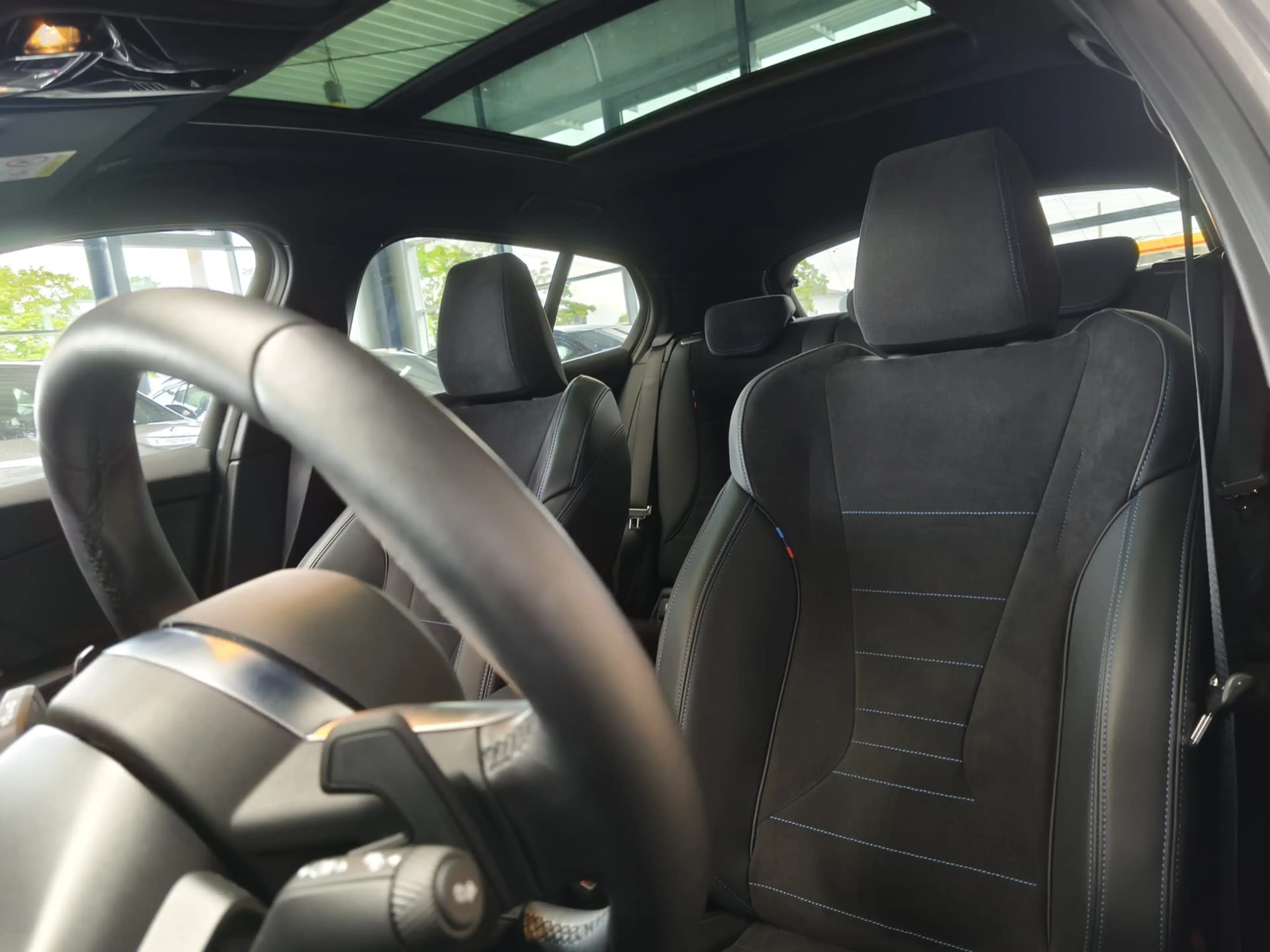 BMW 120 i M Sport Dr.As+/19"/ACC/PANO/RFK — photo 14