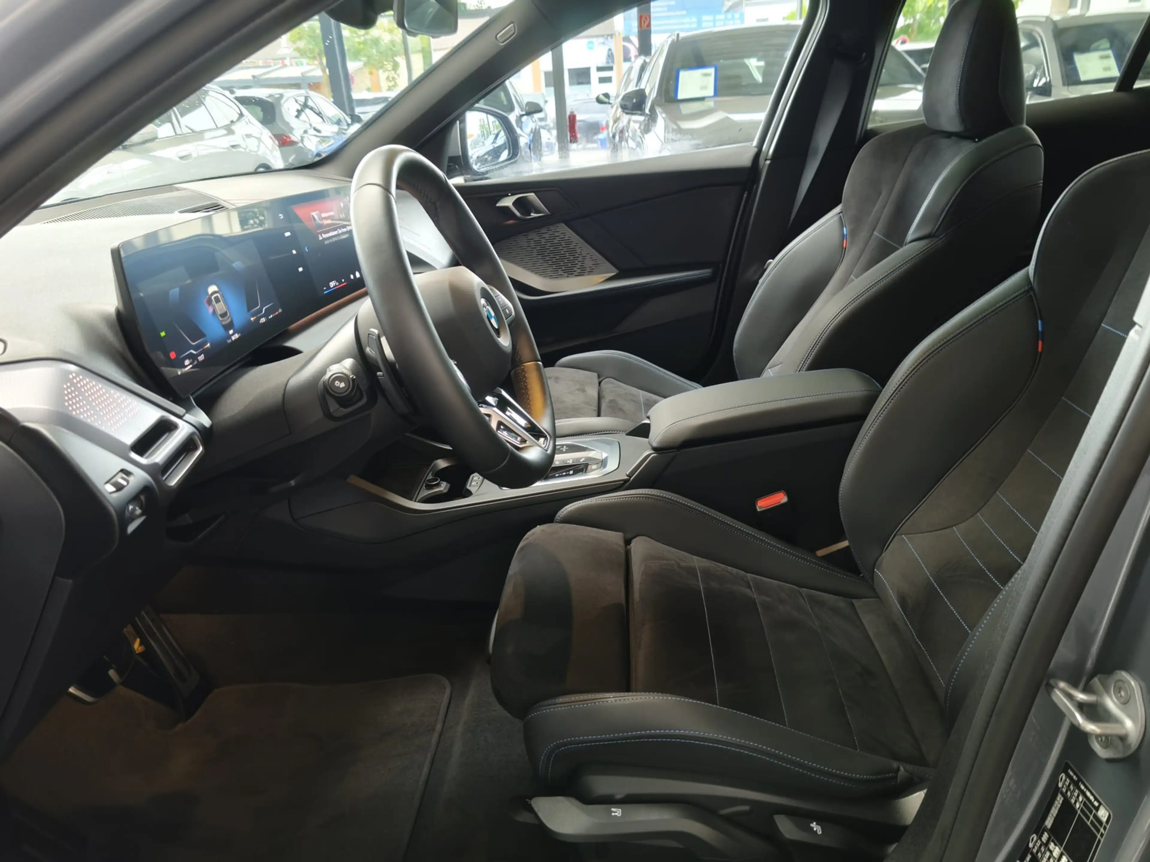BMW 120 i M Sport Dr.As+/19"/ACC/PANO/RFK — photo 8