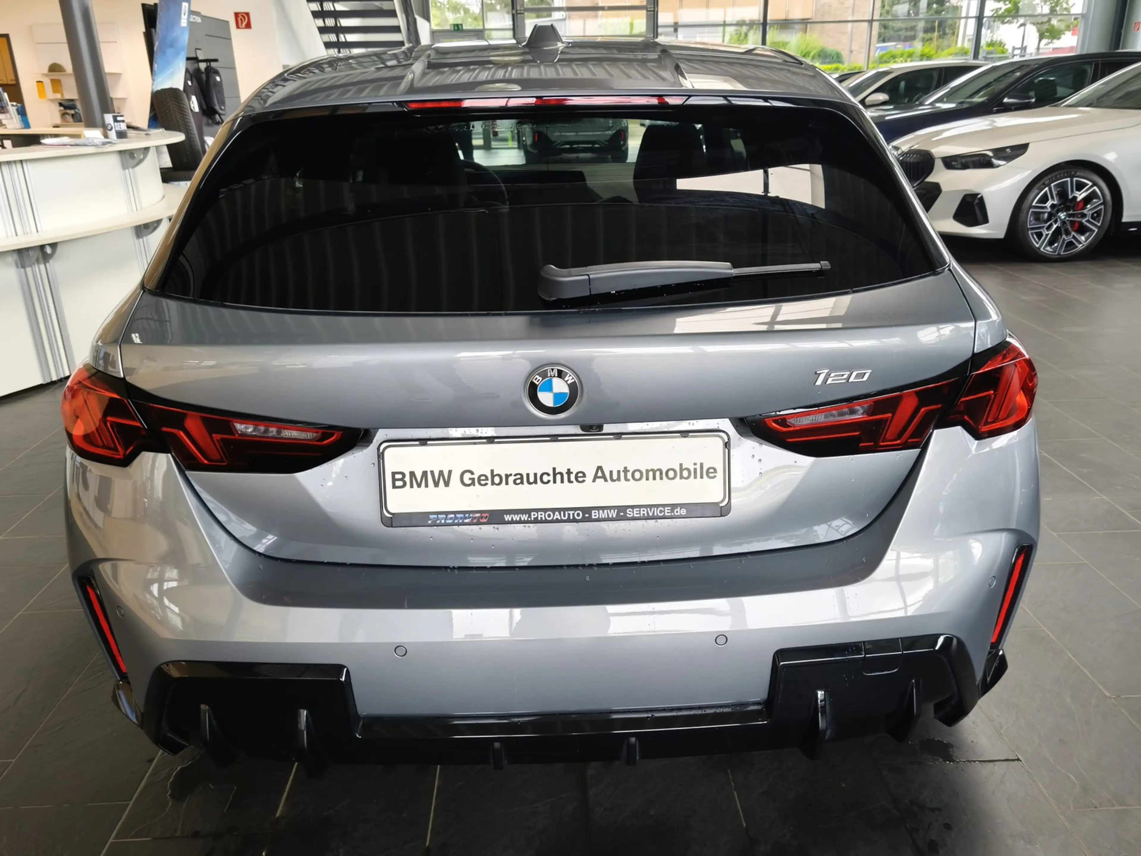 BMW 120 i M Sport Dr.As+/19"/ACC/PANO/RFK — photo 5