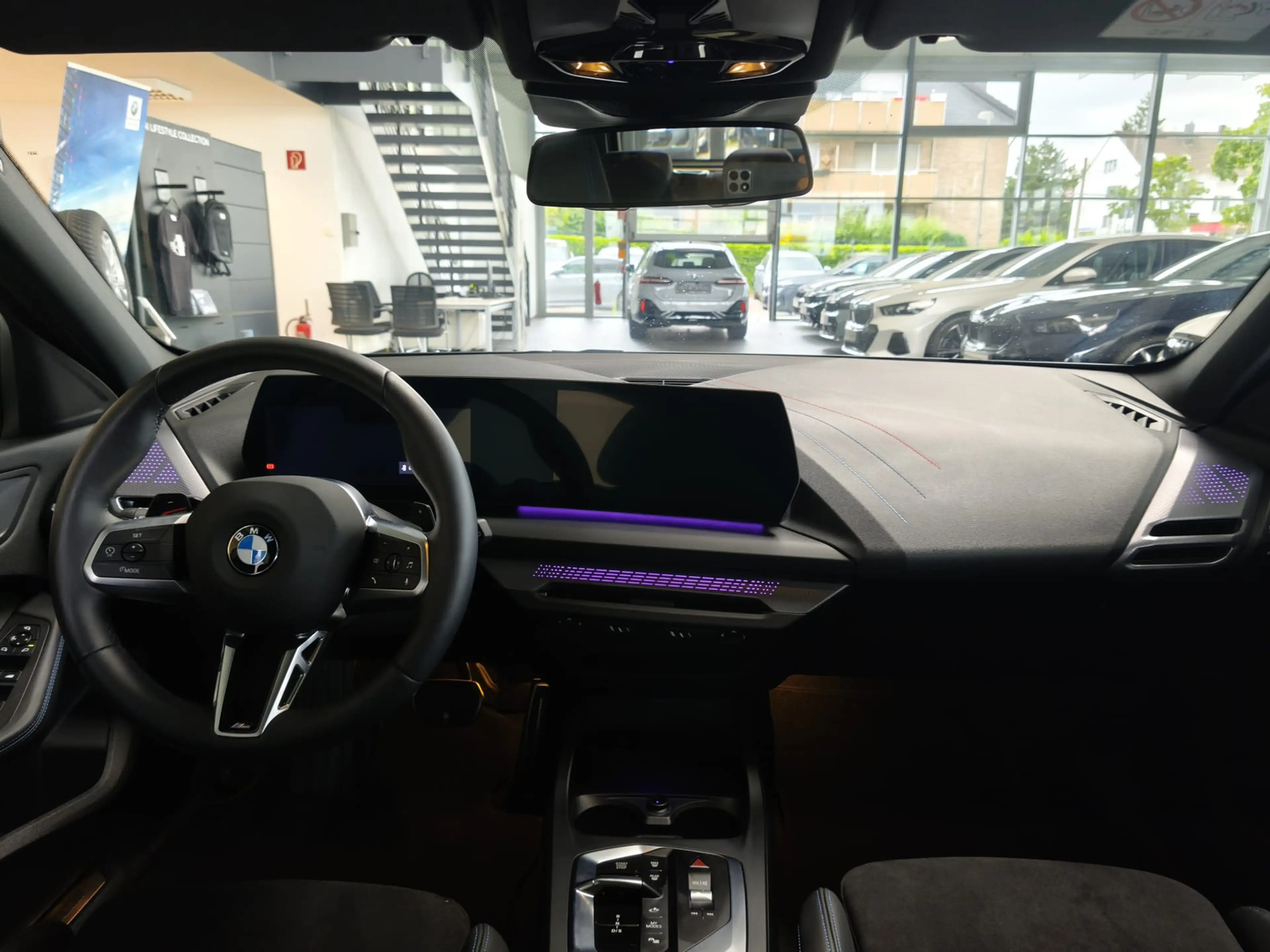 BMW 120 i M Sport Dr.As+/19"/ACC/PANO/RFK — photo 9