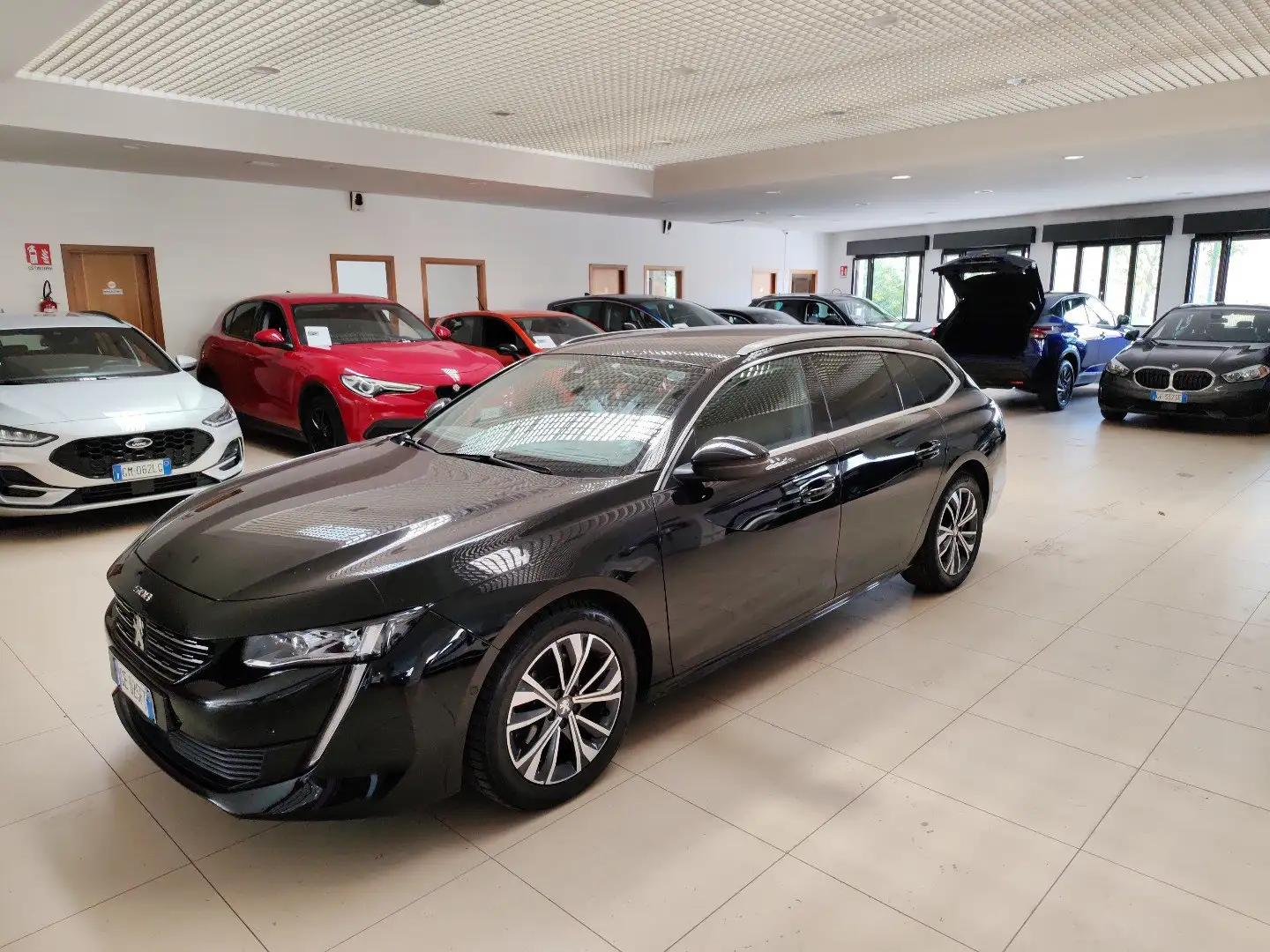 Peugeot 508 SW 130cv EAT8 Allure Fari LED Pelle/Tessuto BLIS Nero - 1