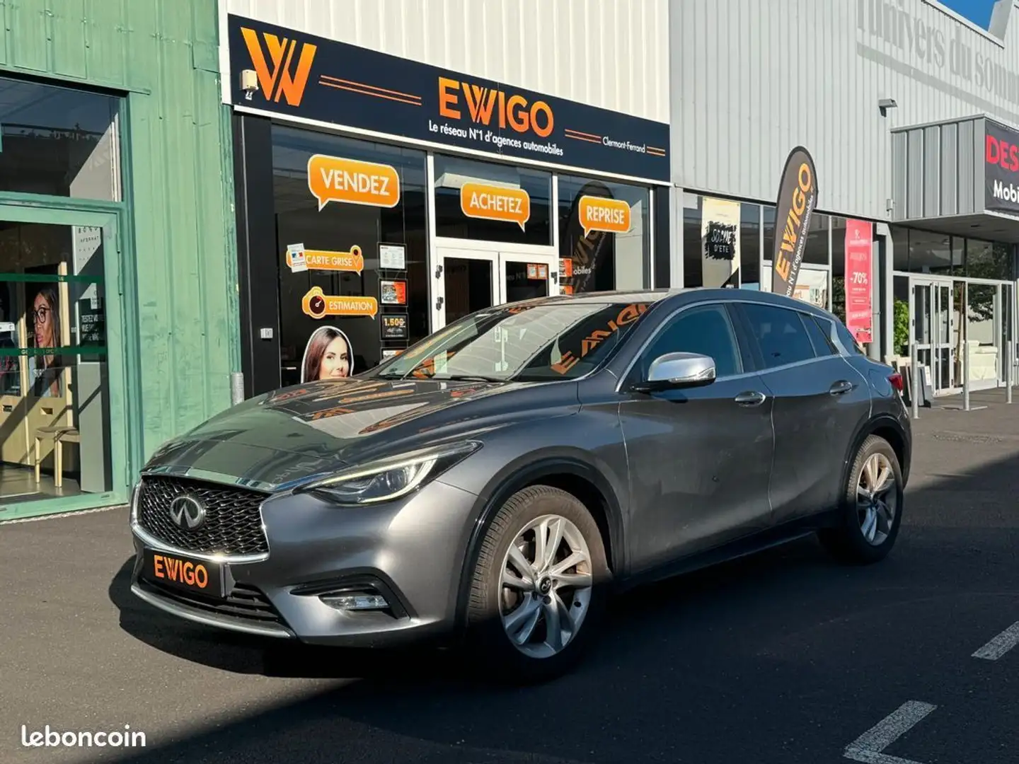 Infiniti Q30 1.5 d 110 ch business entretien complet Gris - 1