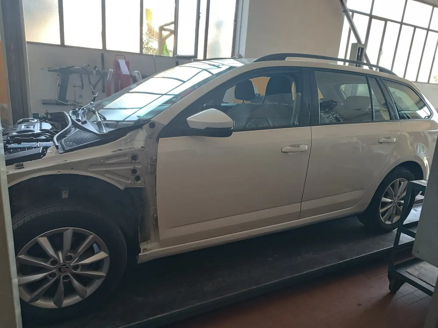 Skoda Octavia Wagon 1.6 tdi cr Executive 105cv dsg - 1