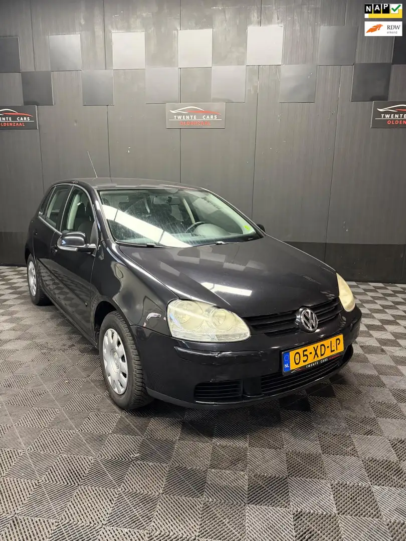 Volkswagen Golf 1.6 FSI Optive 3 | Airco | Cruise | Nieuwe APK | Schwarz - 1