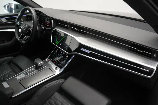 Audi RS6 view 7