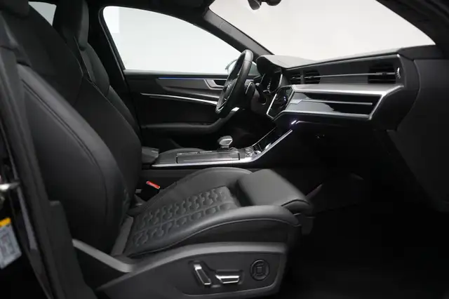 Audi RS6 view 6