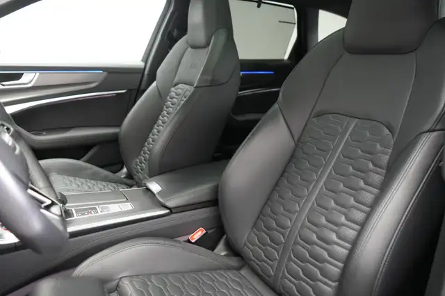 Audi RS6 view 11