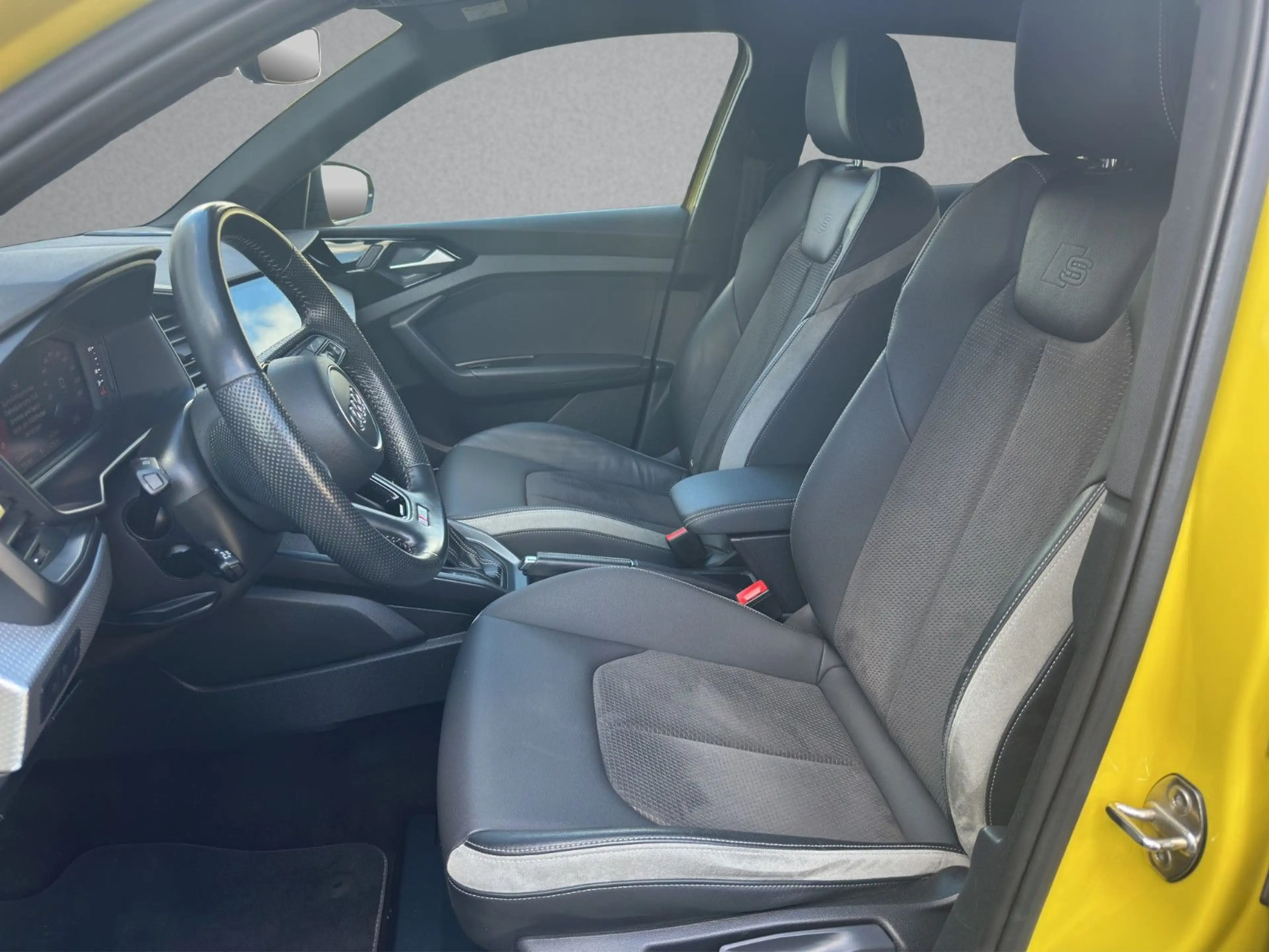 Audi A1 Sportback 35 TFSI S-Line advanced B&O — photo 11