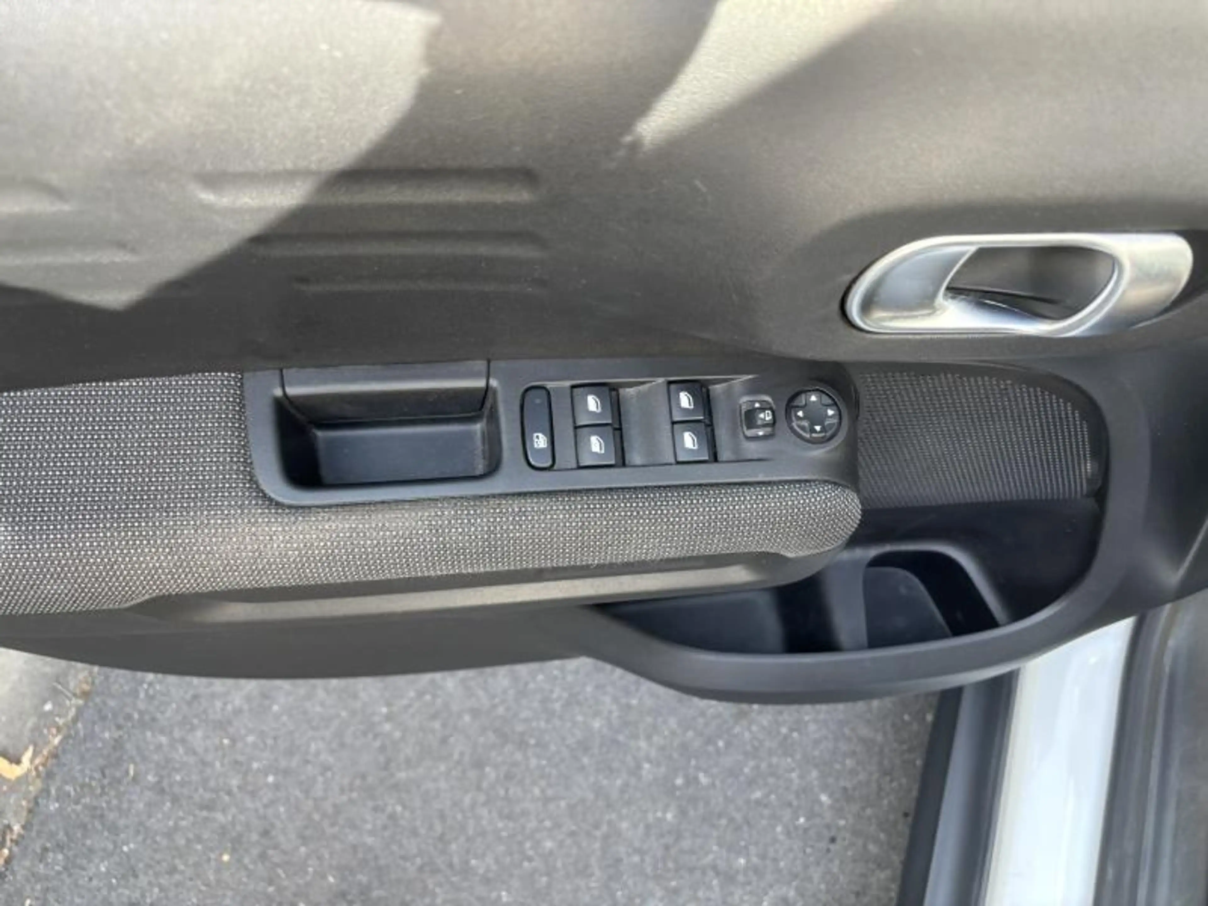Citroen C3 Aircross shine hdi 120 auto — photo 12