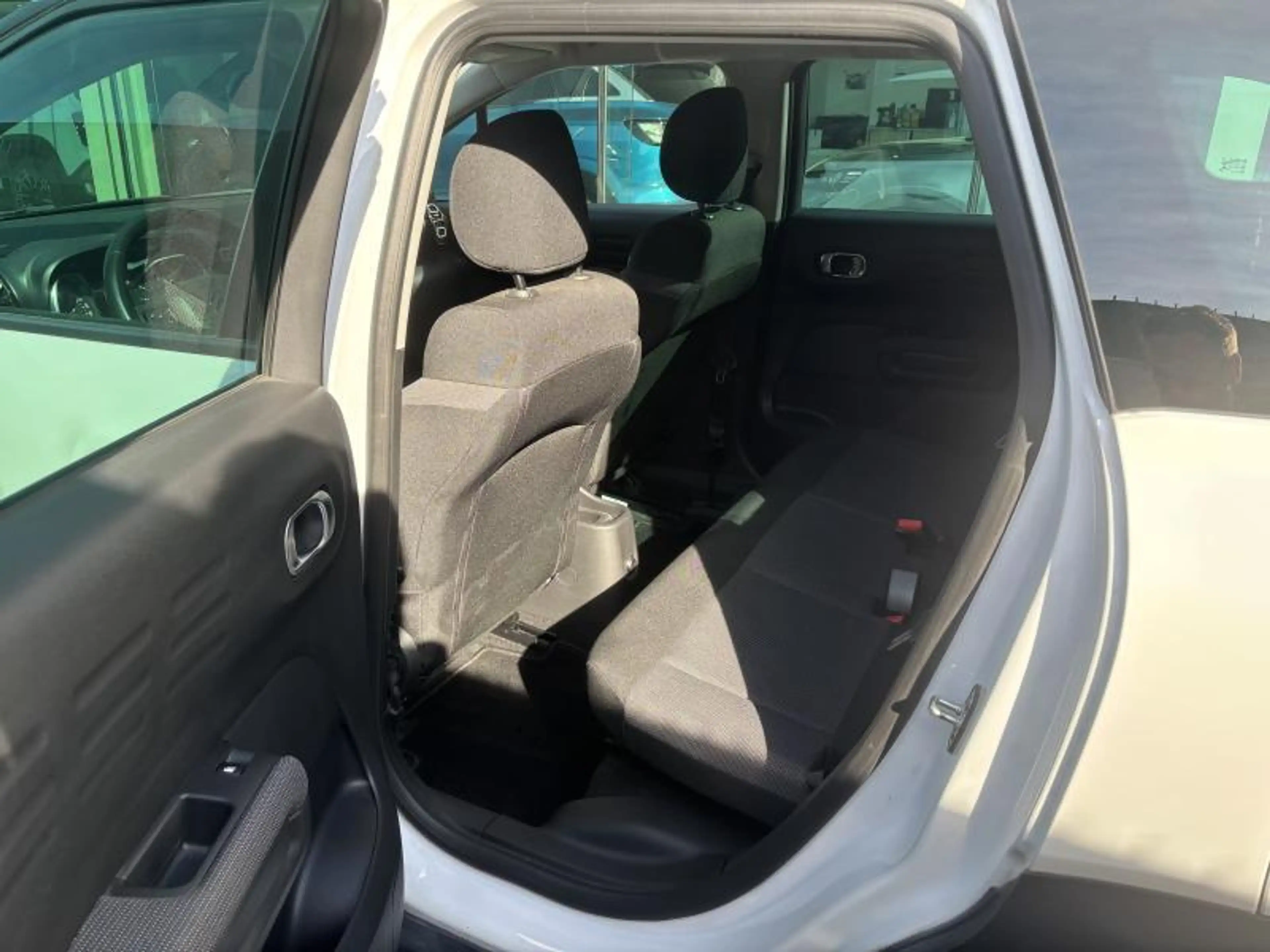 Citroen C3 Aircross shine hdi 120 auto — photo 9