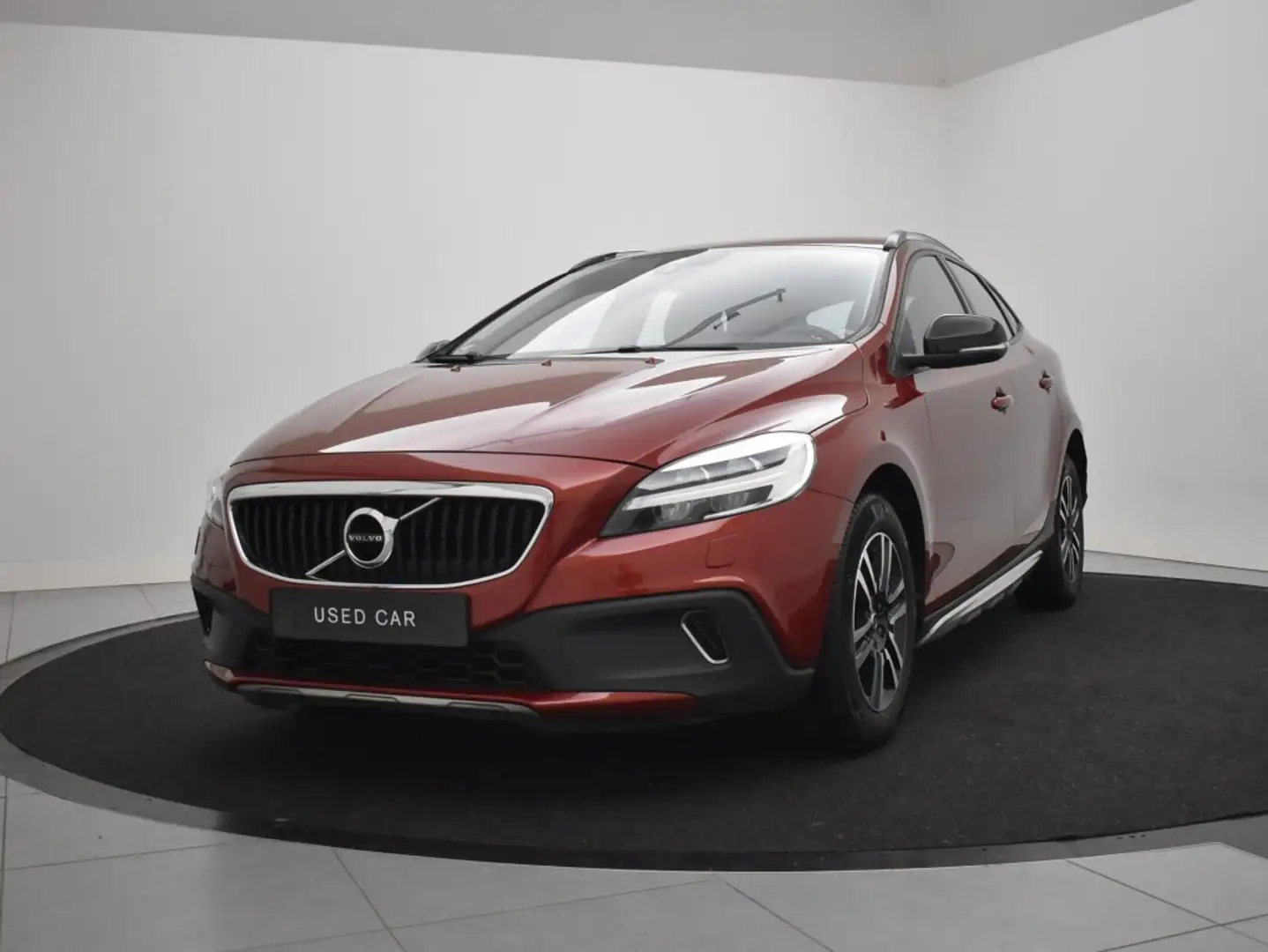 Volvo V40 Cross Country T3 NORDIC+ STANDKACHEL LEDER FULL-LED STOELVERWARM Rood - 2